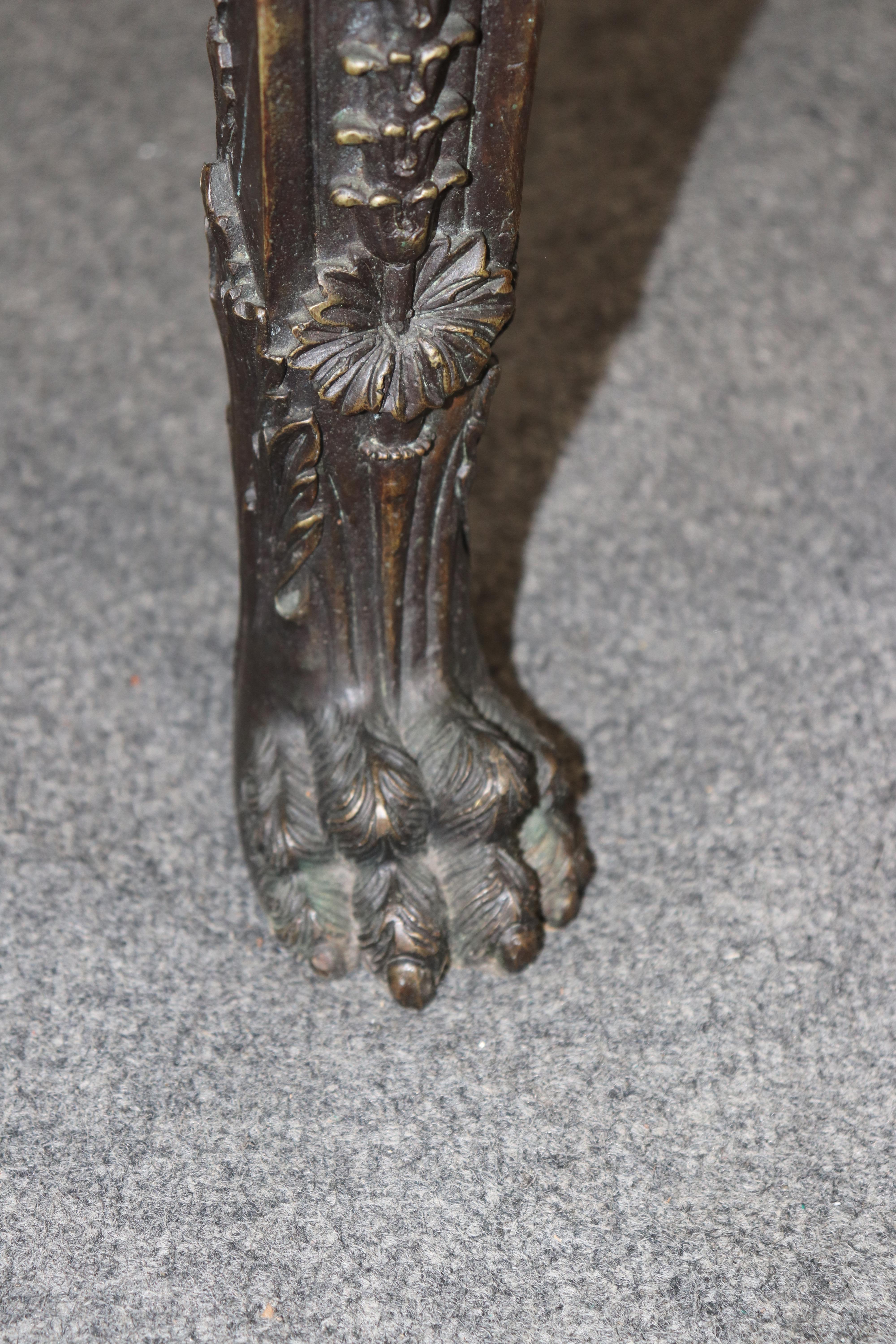 20ième siècle Table centrale figurative en bronze patiné Theodore Alexander en vente