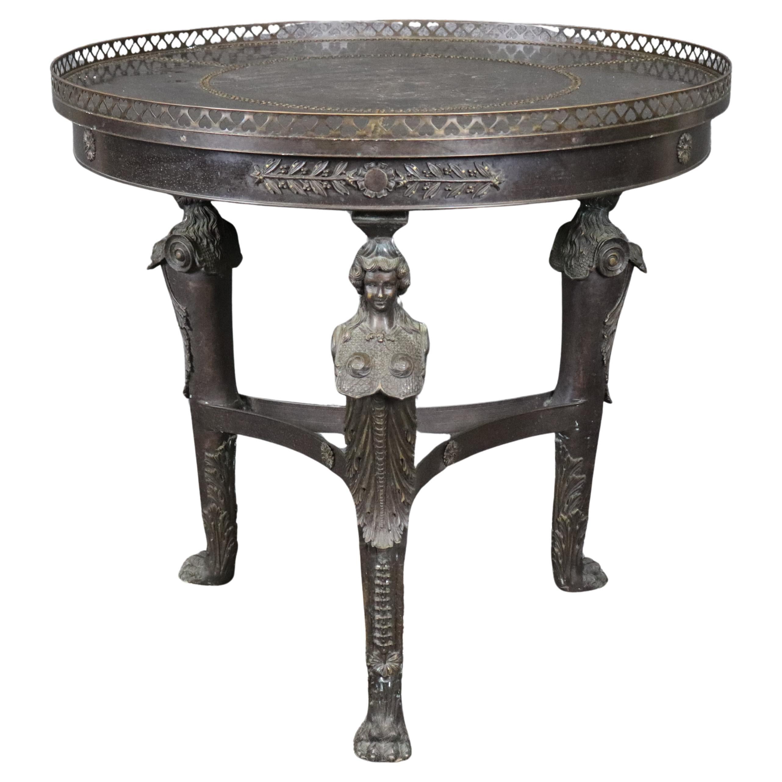 Table centrale figurative en bronze patiné Theodore Alexander en vente