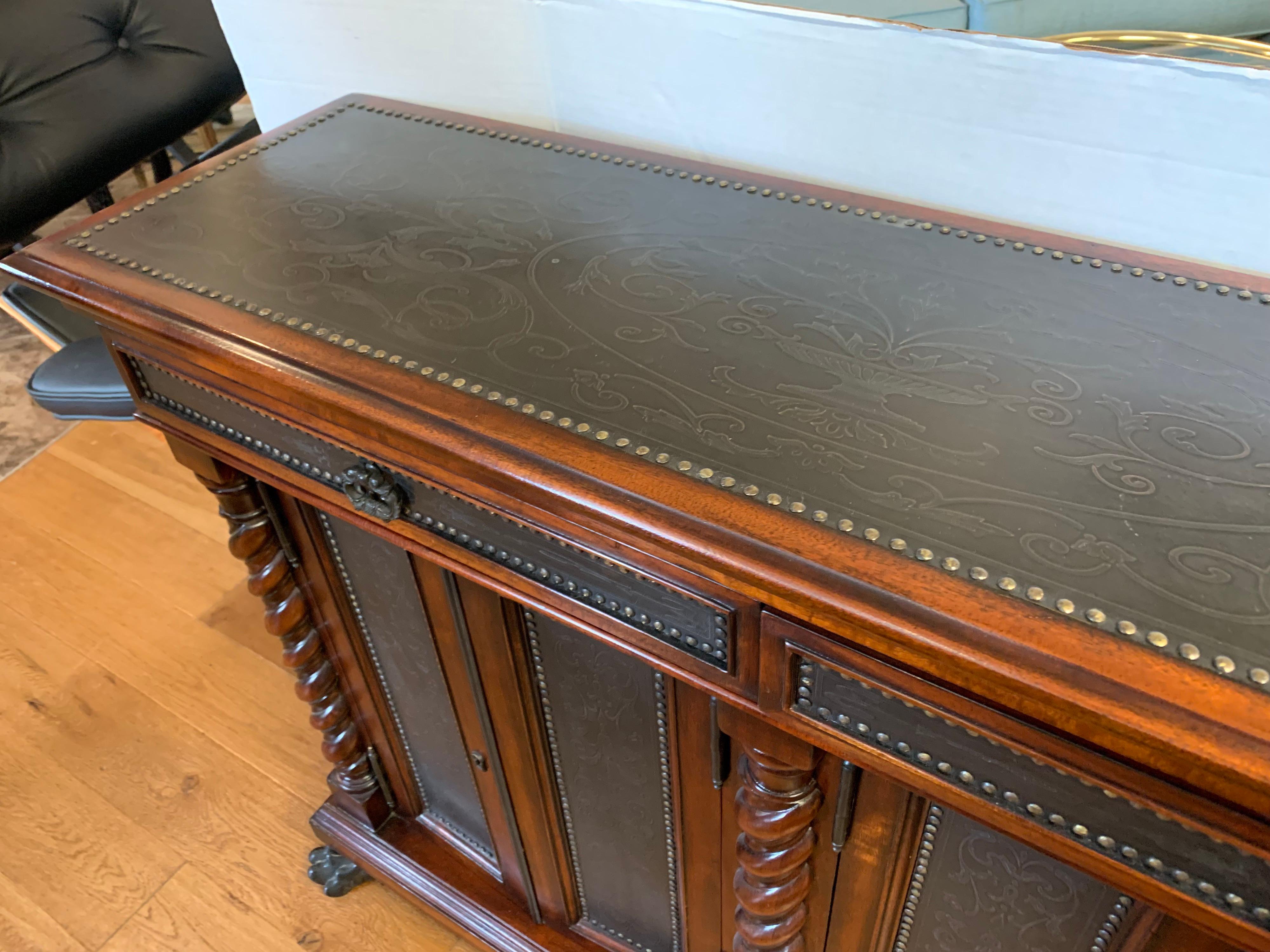 Theodore Alexander Signed Mahogany Claw Feet Credenza Bar Console Sideboard In Good Condition In West Hartford, CT