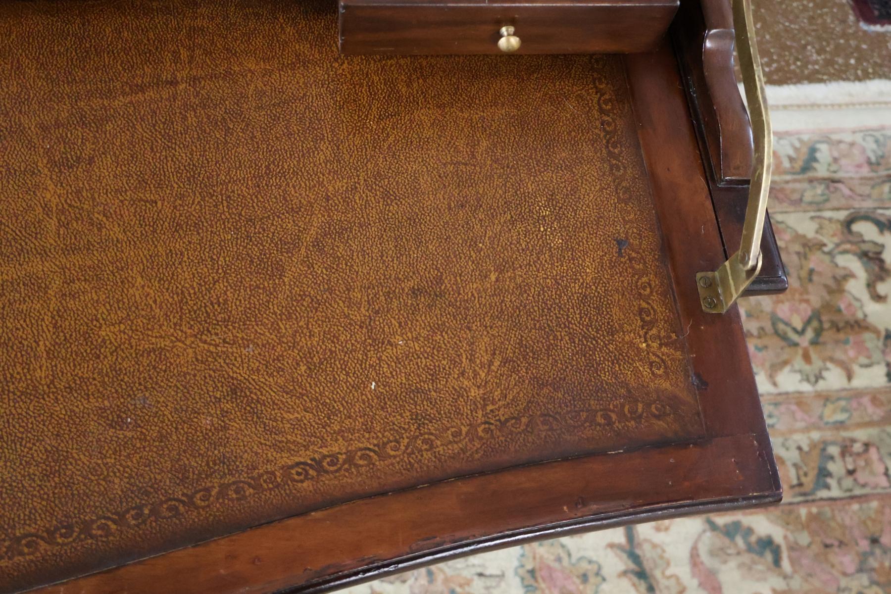 Theodore Alexander The Residency 7100 Bowfront Slide Out Campaigner Writing Desk in vendita 3