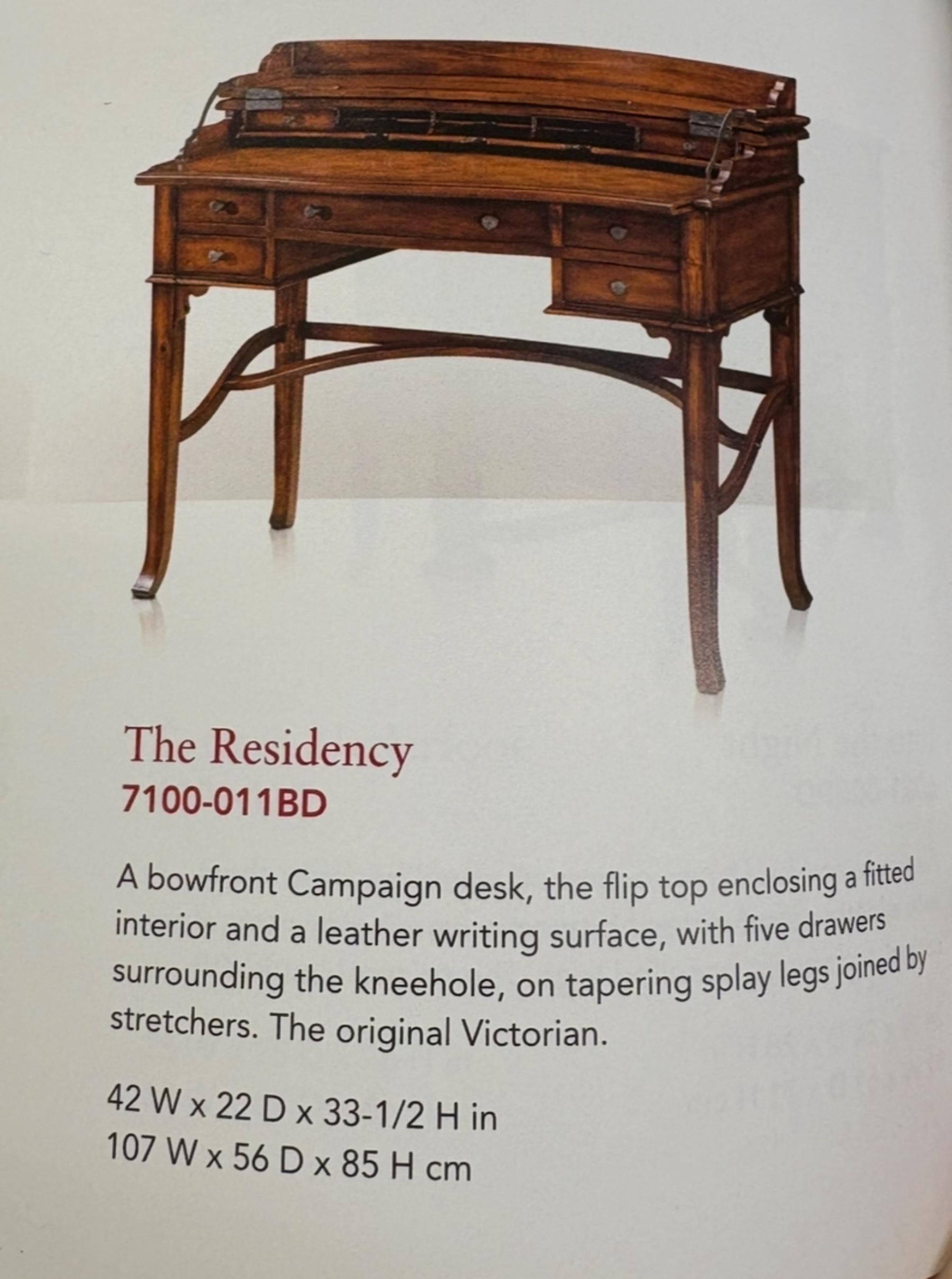 Theodore Alexander The Residency 7100 Bowfront Slide Out Campaigner Writing Desk In condizioni buone in vendita a Long Branch, NJ