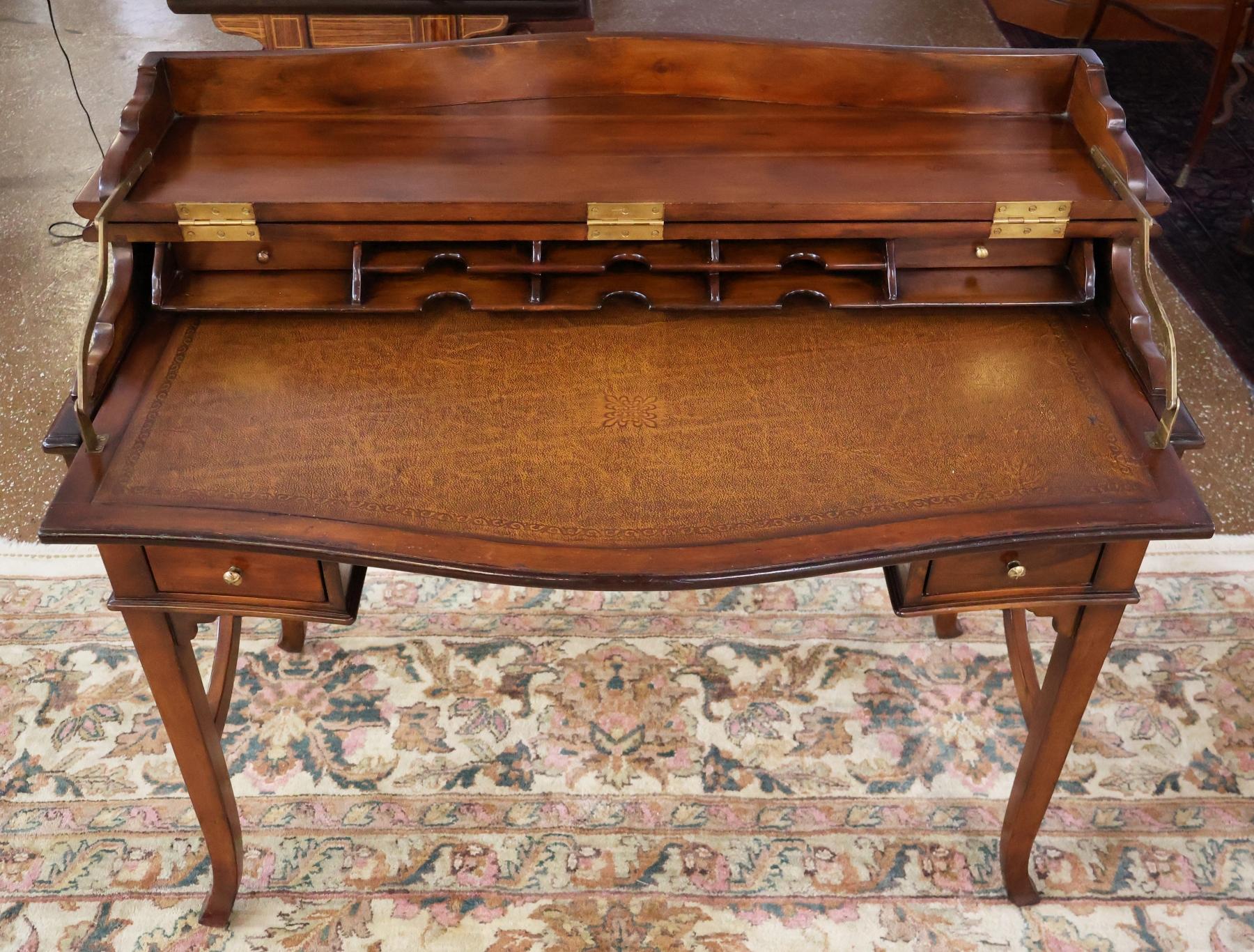 Theodore Alexander The Residency 7100 Bowfront Slide Out Campaigner Writing Desk in vendita 1