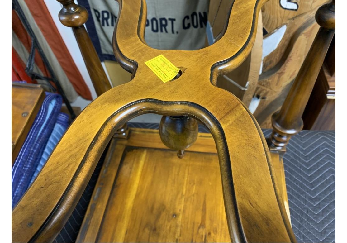 Table d'appoint de style anglais Theodore Alexander William & Mary en vente 4