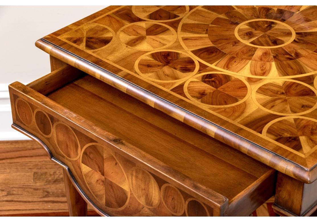 Table d'appoint de style anglais Theodore Alexander William & Mary État moyen - En vente à Bridgeport, CT