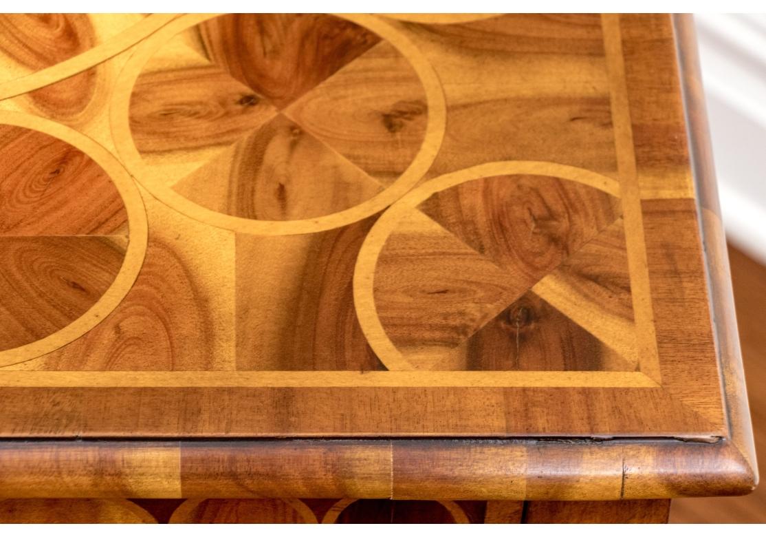 Table d'appoint de style anglais Theodore Alexander William & Mary en vente 1