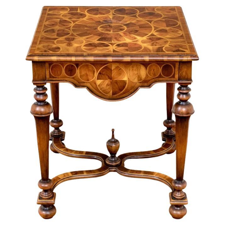 Table d'appoint de style anglais Theodore Alexander William & Mary en vente
