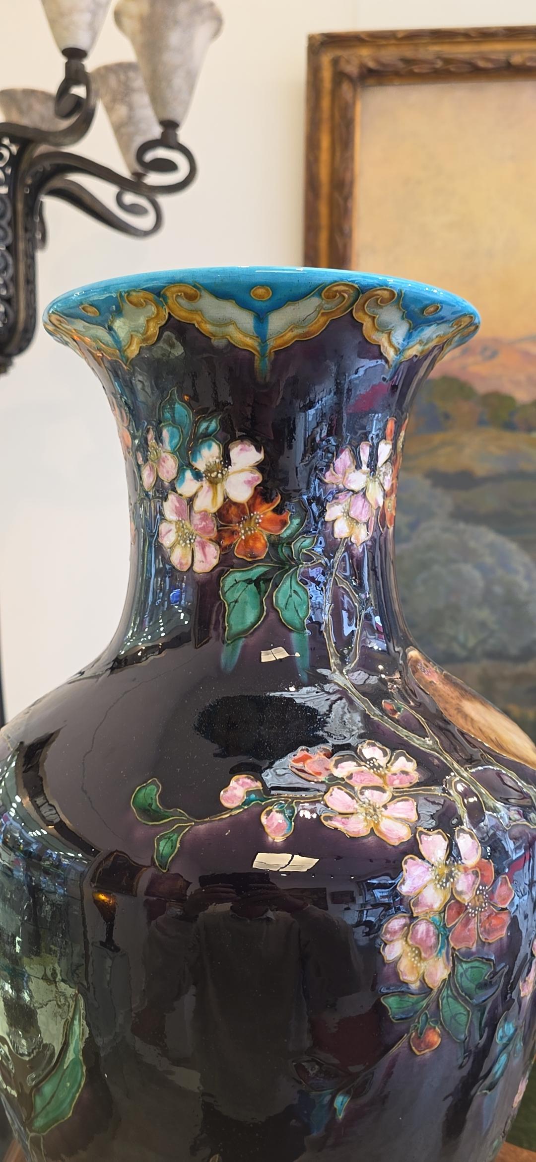 Théodore CIRCA (1823-1891), Impressionnant vase de la Faïence émaillé, vers 1875 en vente 9