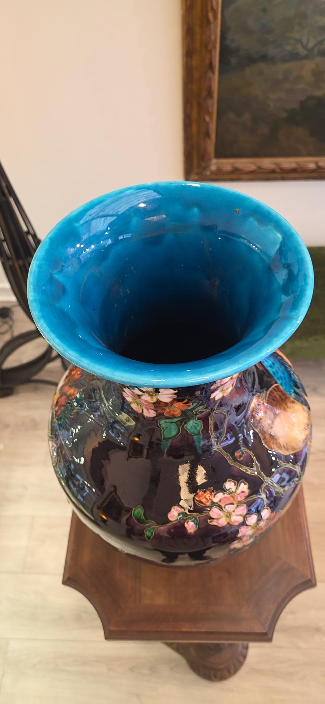 Théodore CIRCA (1823-1891), Impressionnant vase de la Faïence émaillé, vers 1875 en vente 11