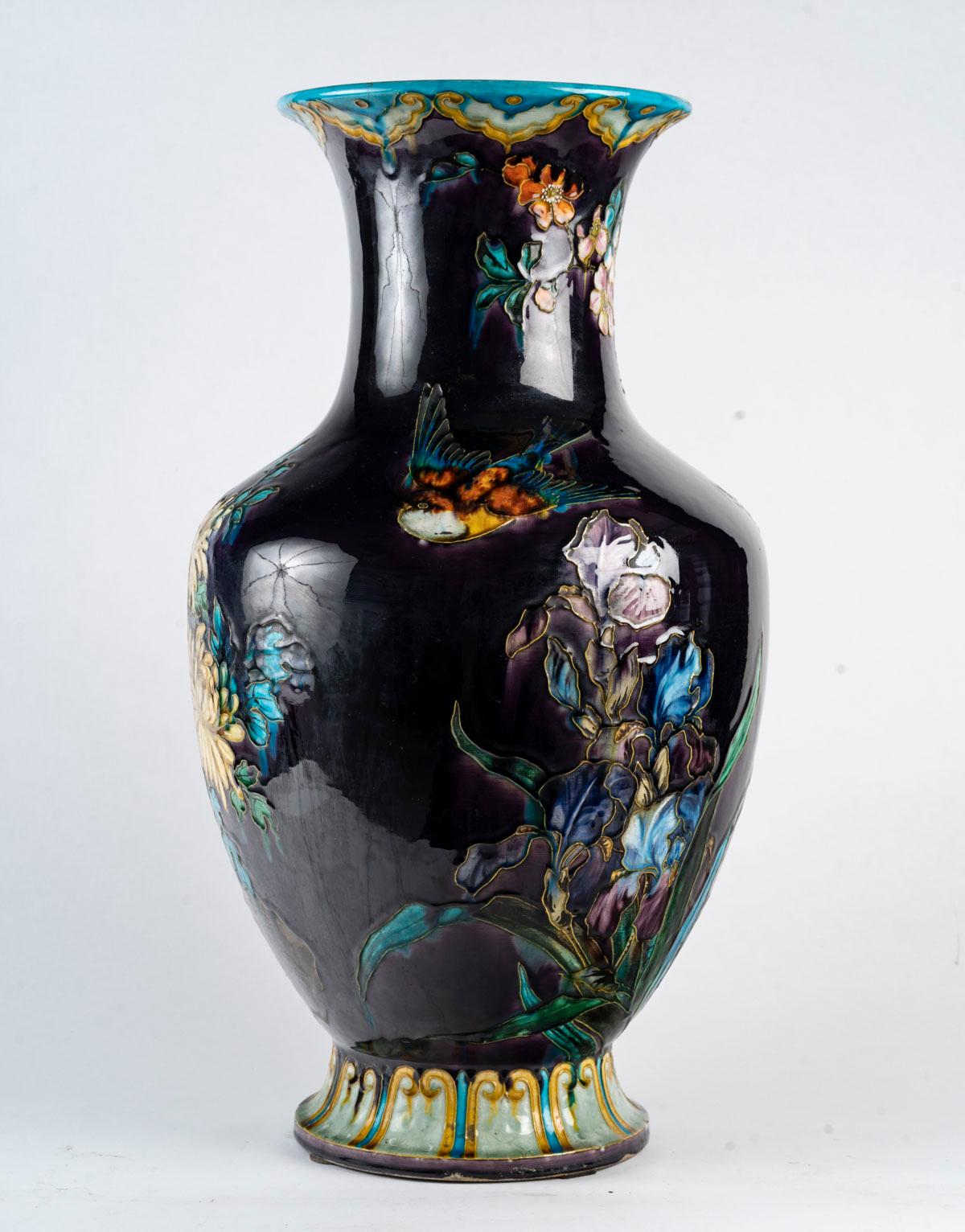 Théodore CIRCA (1823-1891), Impressionnant vase de la Faïence émaillé, vers 1875 Bon état - En vente à Saint-Ouen, FR
