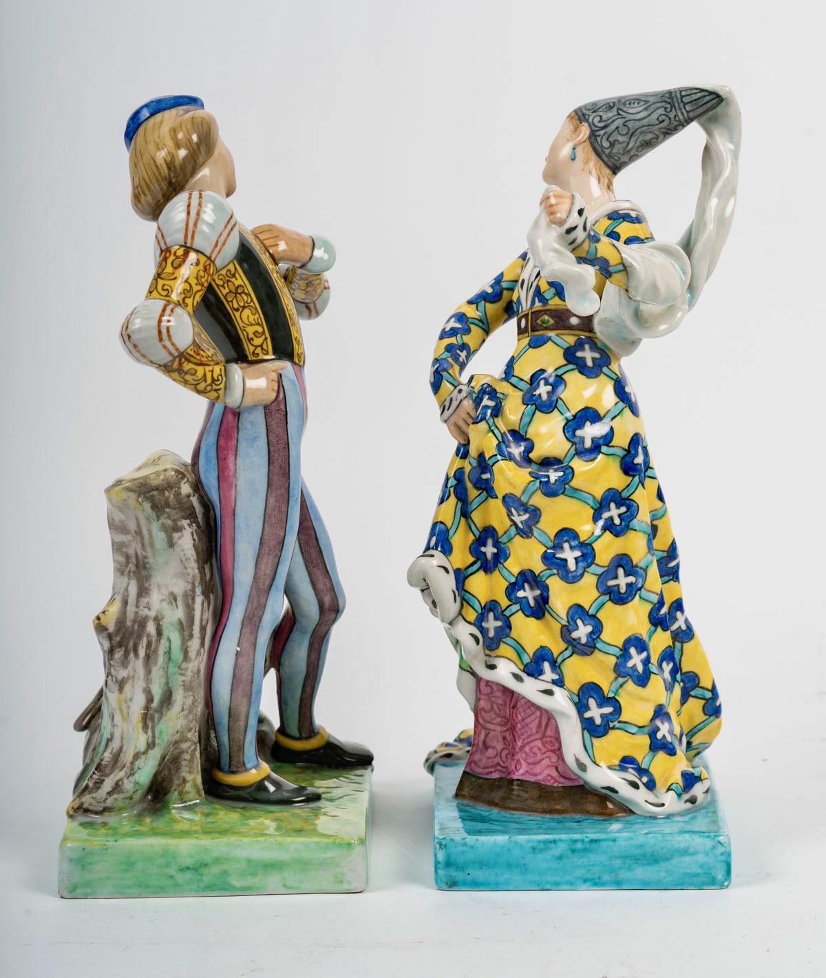 Théodore Deck (1823-1891), Amor cortés, Raro par de figuras de loza , c.1860 Esmaltado en venta