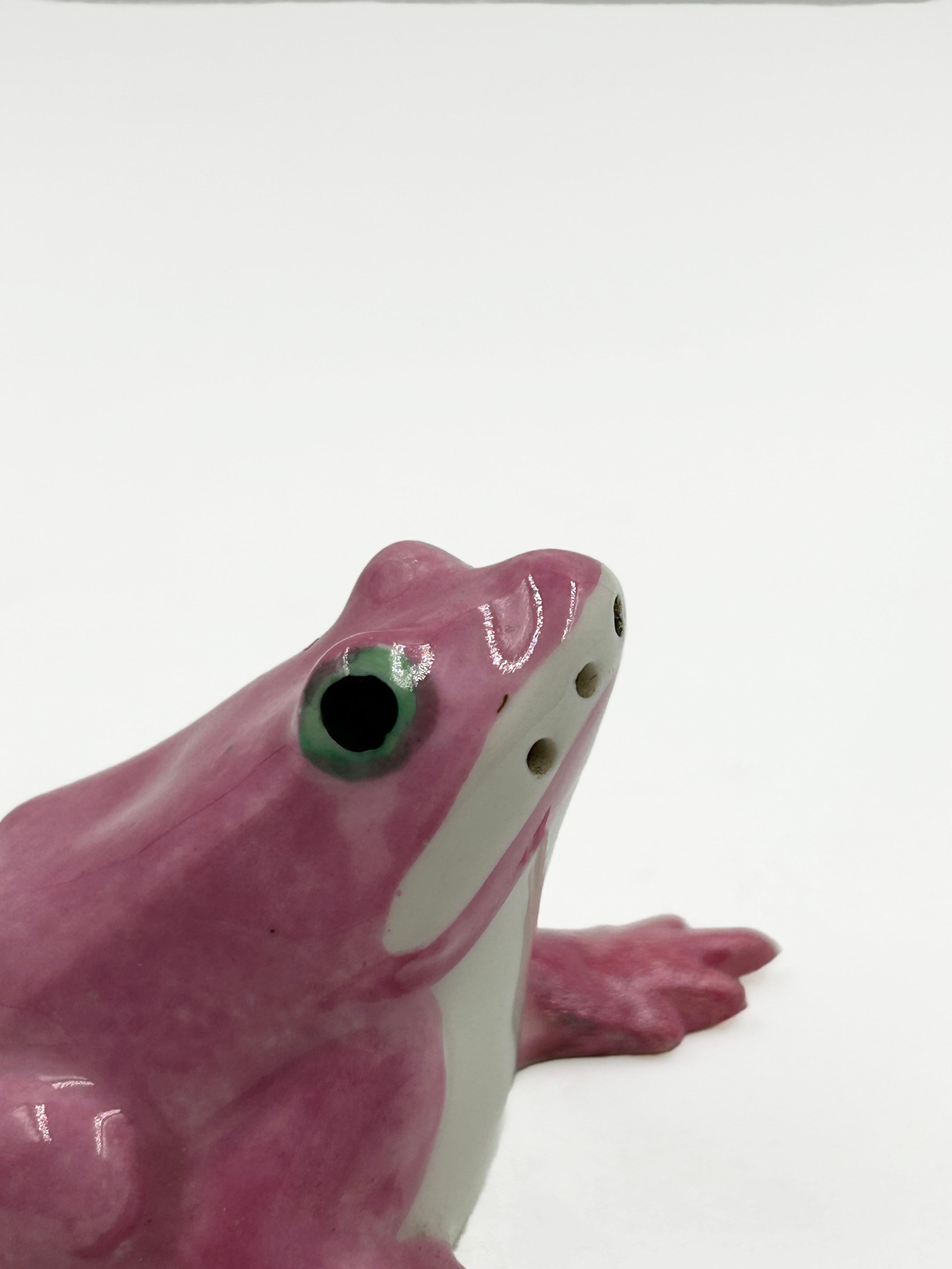 Theodore Haviland for Sandoz – Porcelain Salt Shaker in the Shape of a Frog, Fra Bon état - En vente à Autonomous City Buenos Aires, CABA