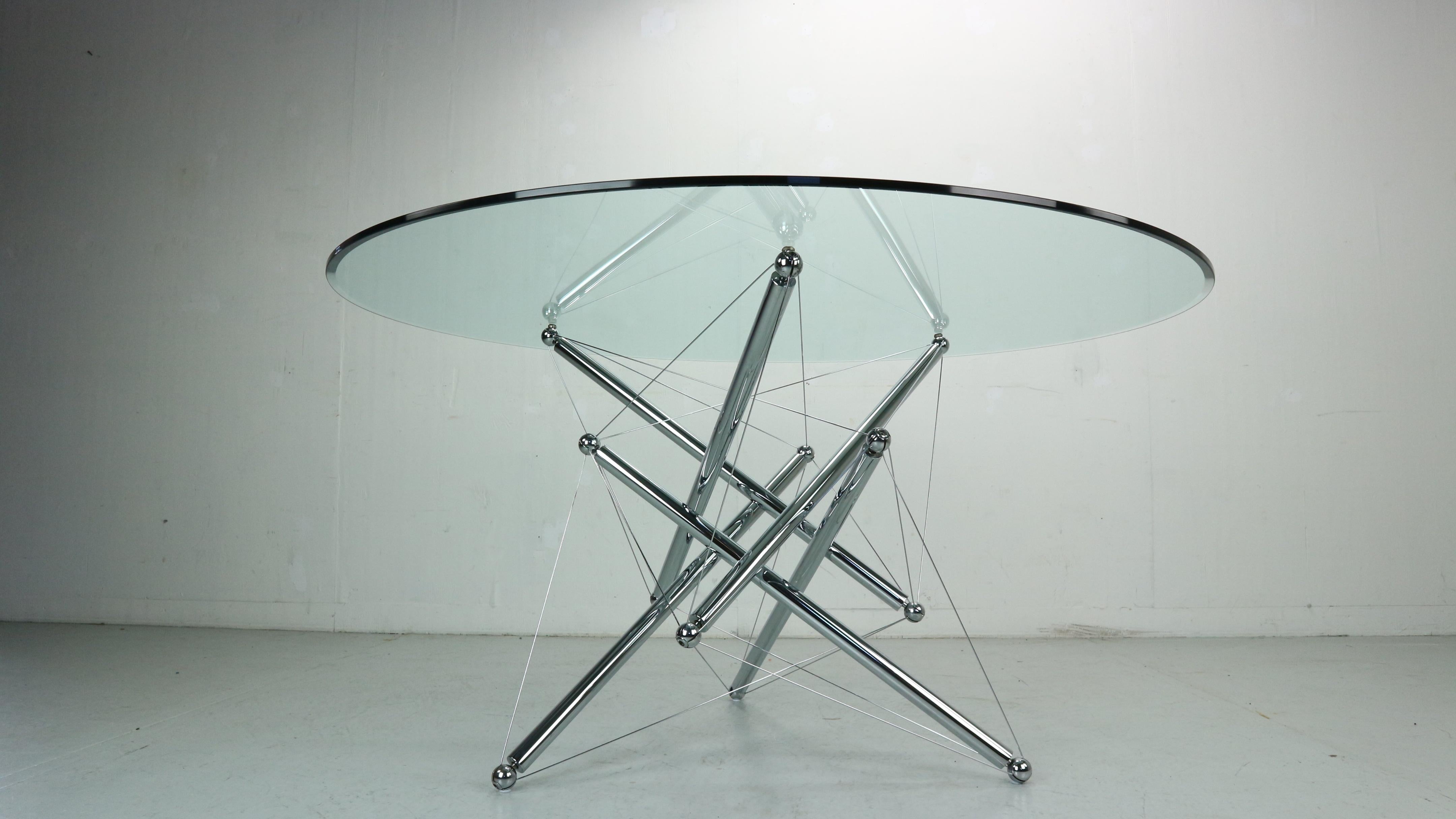 Theodore Waddell for Cassina 714 Tensegrity Chromed Steel Dining Table, 1980s  In Good Condition For Sale In The Hague, NL