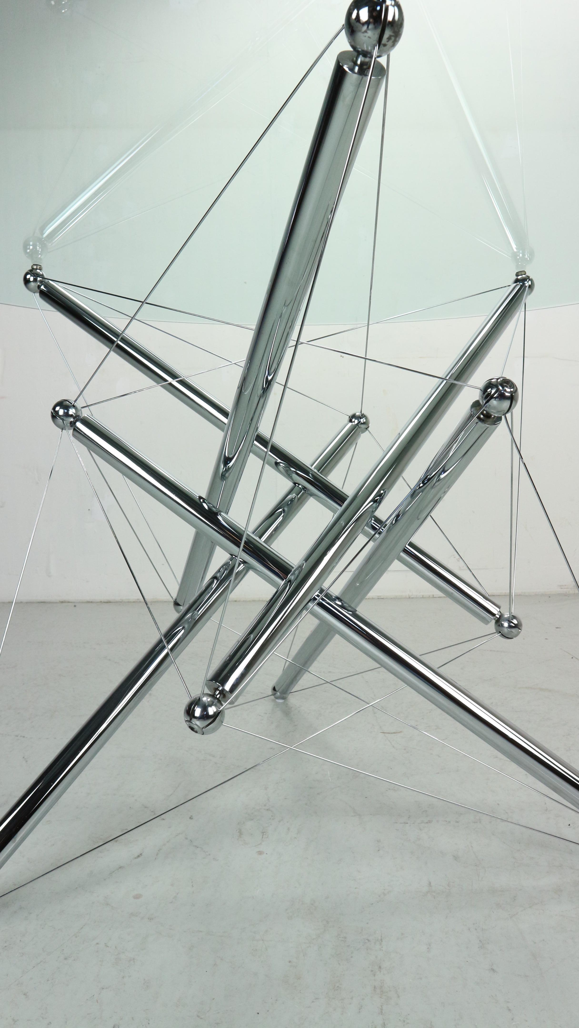 Verre Table de salle à manger Tensegrity en acier chromé Theodore Waddell pour Cassina 714, années 1980 en vente