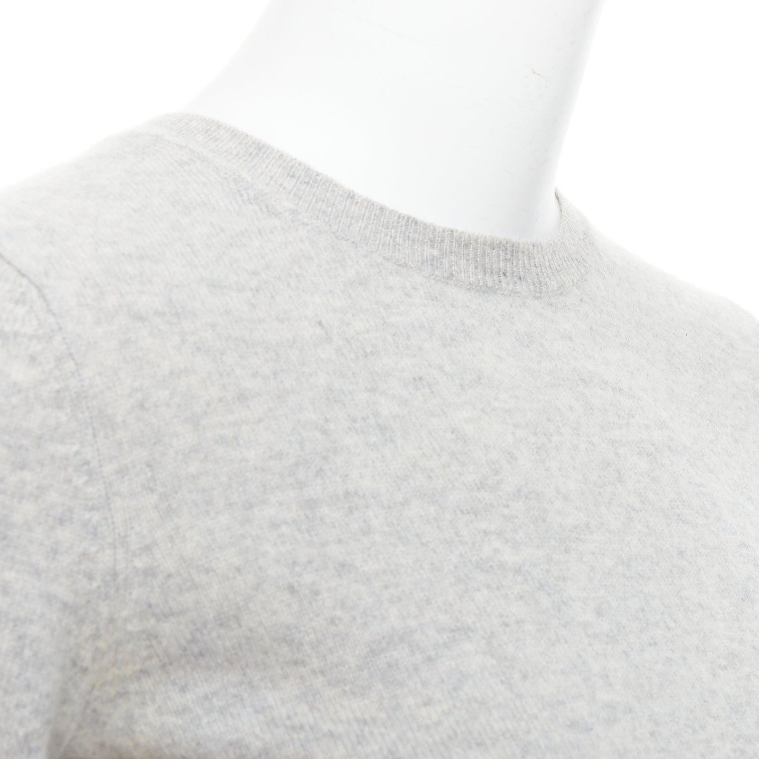 Pull col ras du cou THEORY 100 % cachemire gris à manches longues XS
Référence : SNKO/A00470
Marque : Theory
MATERIAL : Cachemire
Couleur : Gris
Motif : Solide
Fermeture : Pull-over
Fabriqué en : Chine

CONDITION :
Condition : Très bon, cet article