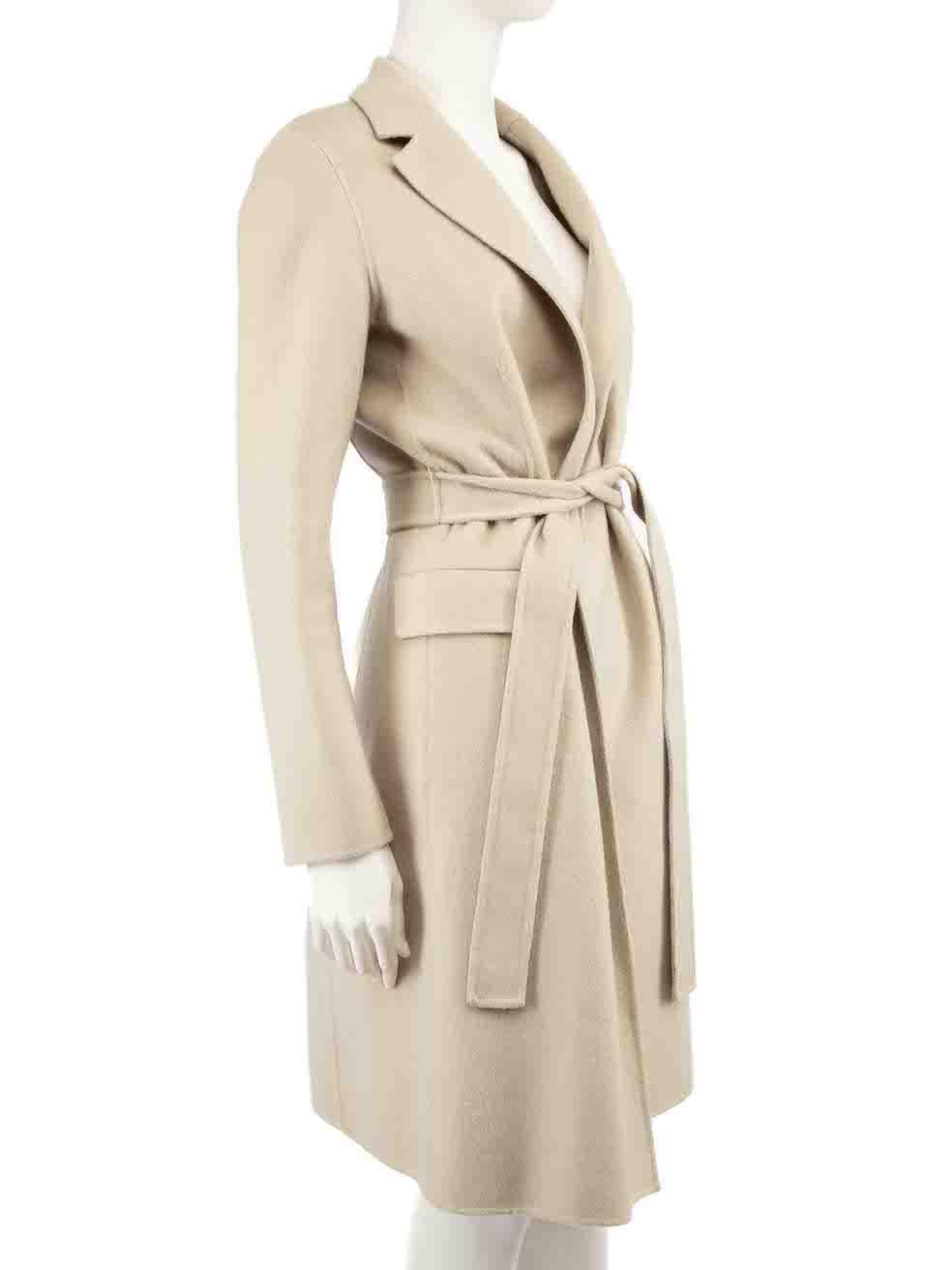 CONDITION is Very good. Hardly any visible wear to coat is evident on this used Theory designer resale item.
 
 Details
 Beige
 Wool
 Coat
 Belt tie fastening
 2x Front pockets
 
 
 Made in China
 
 Composition
 90% Wool, 10% Cashmere
 
 Care