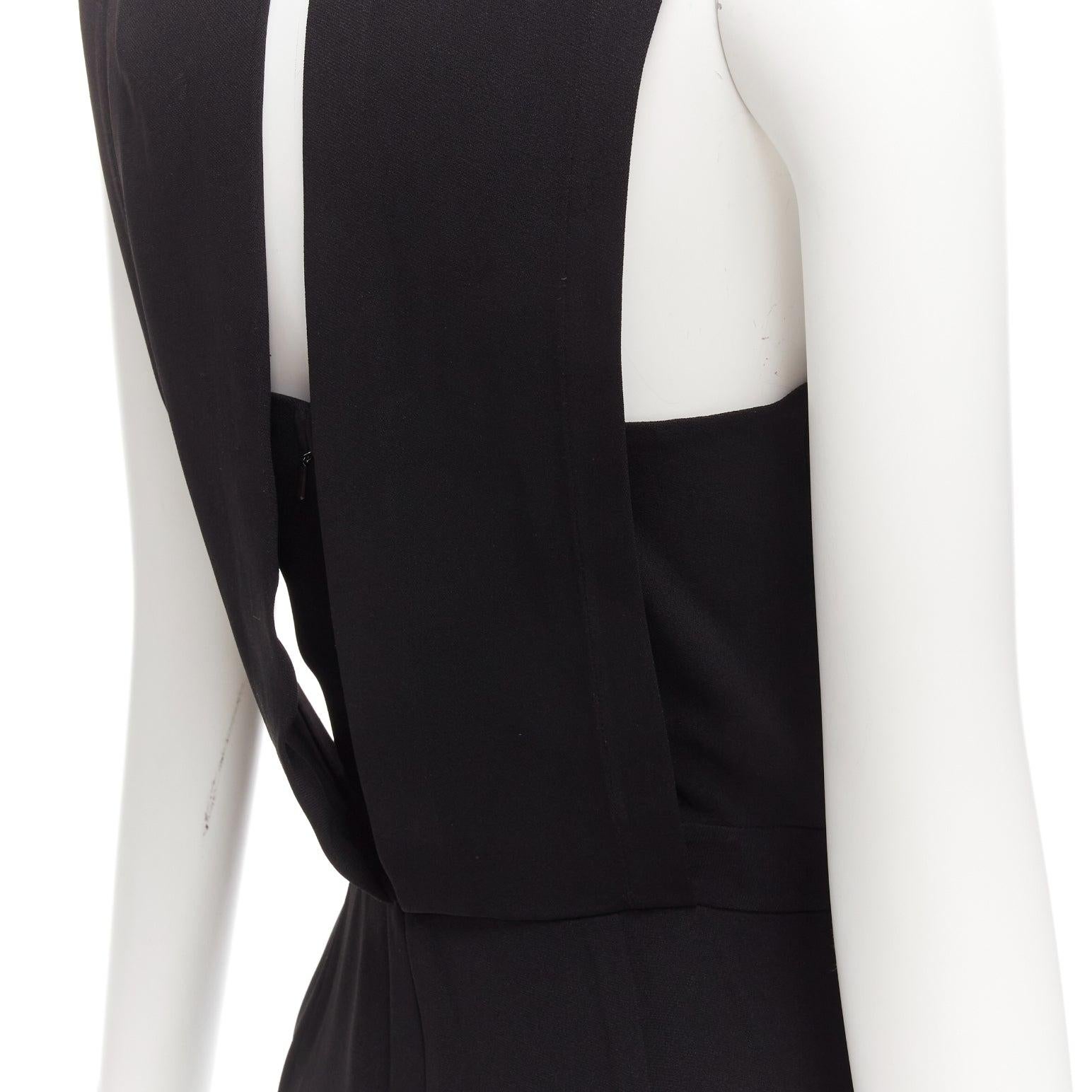 THEORY black layered top back zip cropped sleeveless jumpsuit US0 XS
Reference: CELG/A00373
Brand: Theory
Material: Viscose, Blend
Color: Black
Pattern: Solid
Closure: Zip
Lining: Black Fabric
Extra Details: Zip and hook and eye closure at