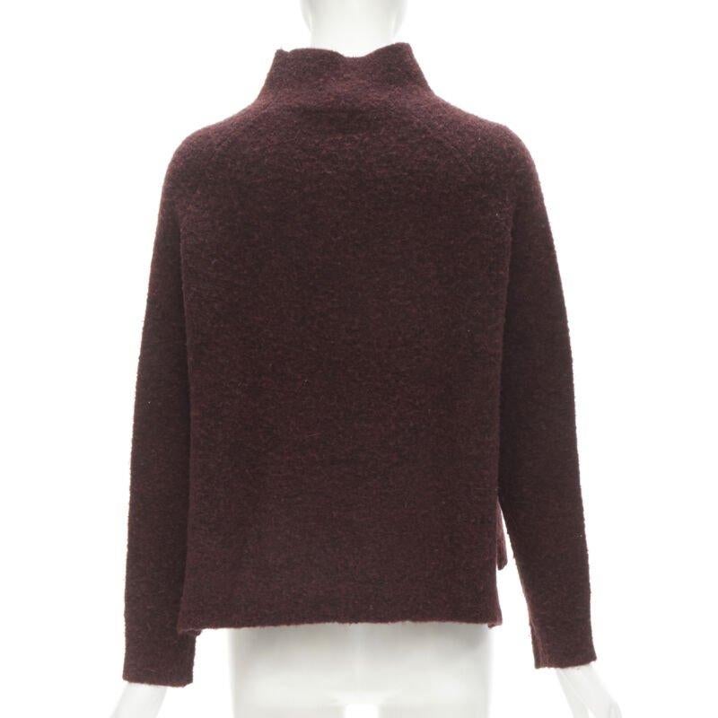 THEORY pull rouge foncé en laine mélangée floue à col montant et ourlet en escalier XS Pour femmes en vente