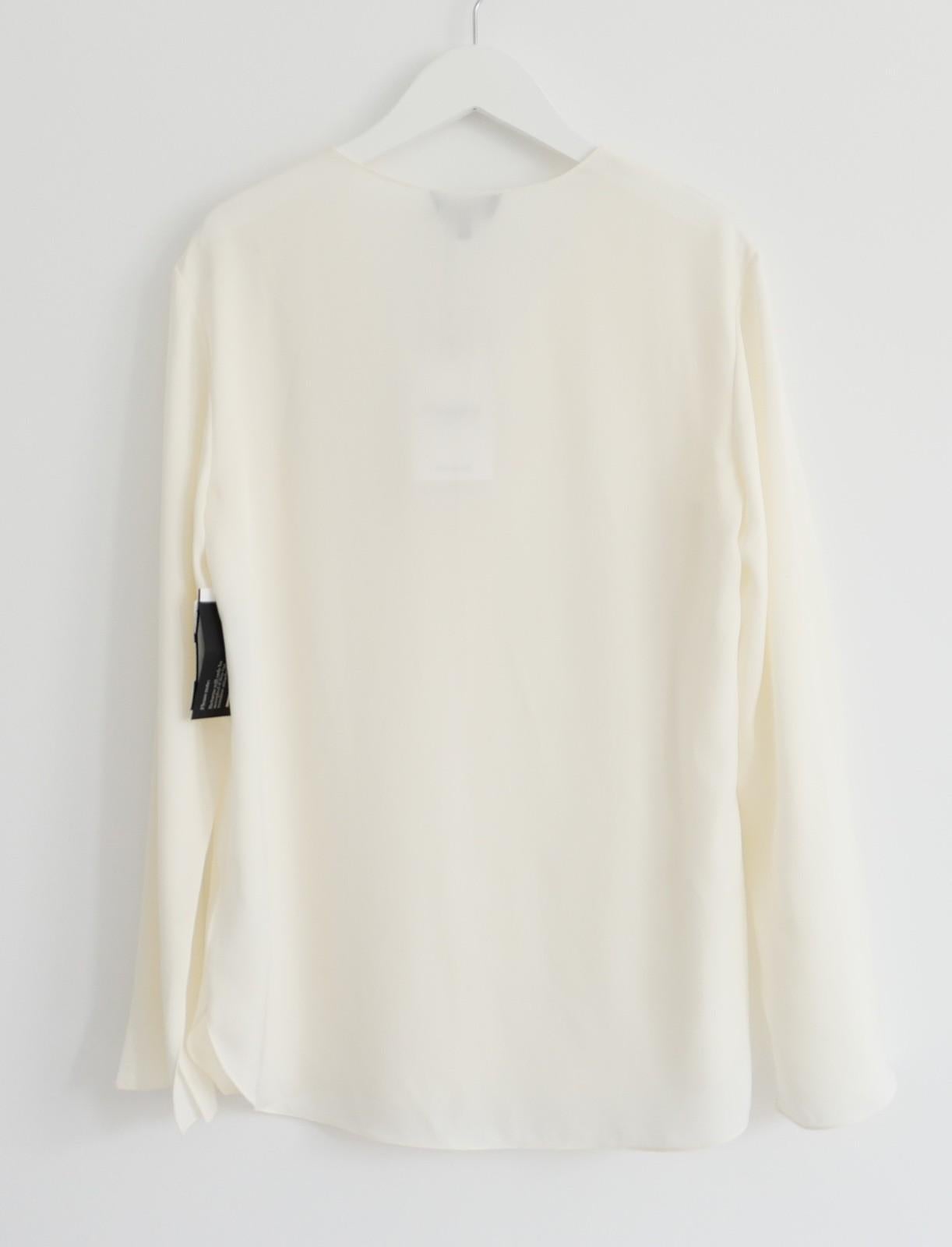 Blusa de Seda Crema Superpuesta Theory en Nuevo estado para la venta en London, GB