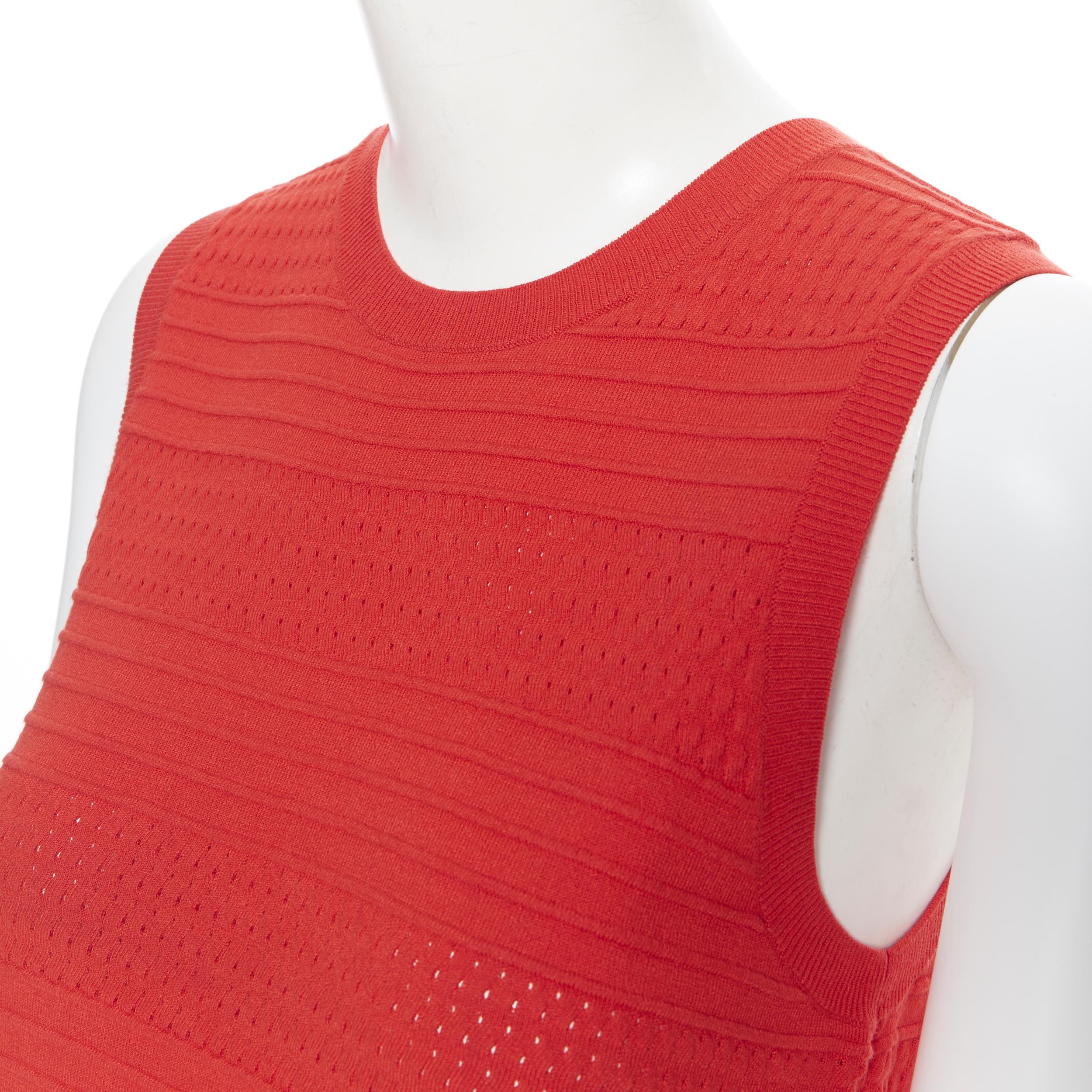 THEORY red polyester textured jacquard knit sleeveless vest top XS
Brand: Theory
Model Name / Style: Knitted vest
Material: Polyester
Color: Red
Pattern: Solid
Extra Detail: Textured knit. Sleeveless. Round neck neckline.
Made in: China

CONDITION: