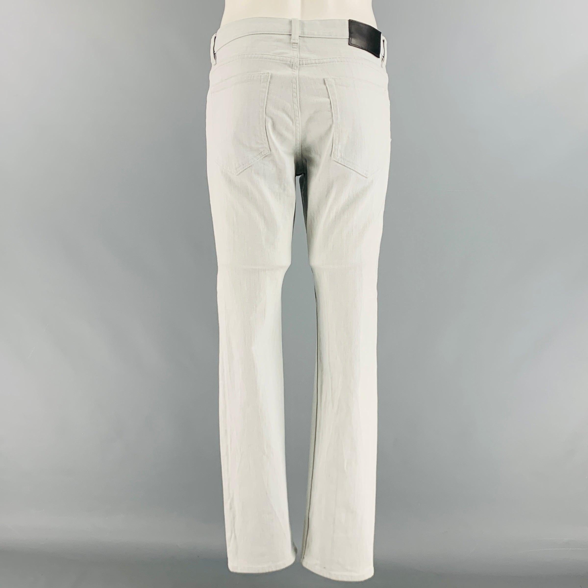 THEORY Taille 32 - Jean gris en coton mélangé à 5 poches Excellent état - En vente à San Francisco, CA