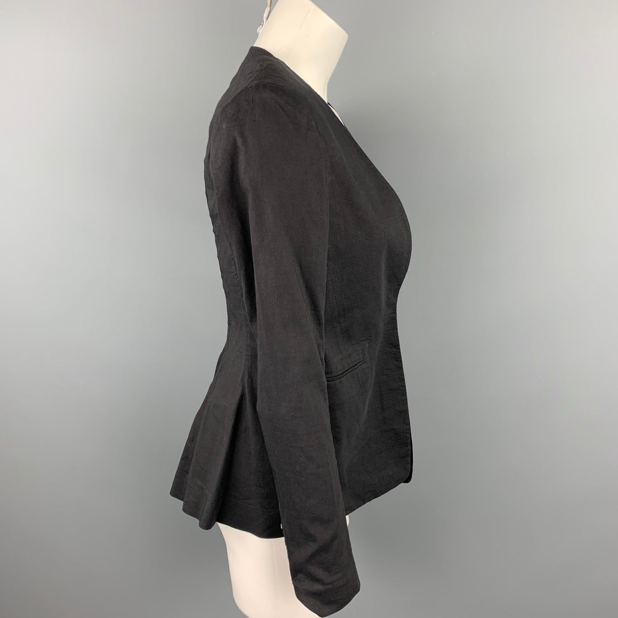 THEORY jacket comes in a black linen blend featuring no collar and a open front style.Very Good
Pre-Owned Condition. 

Marked:   4 

Measurements: 
 
Shoulder: 15 inches 
Bust: 36 inches Sleeve: 24.5 inches Length: 24.5 inches 
  
  
 
Reference: