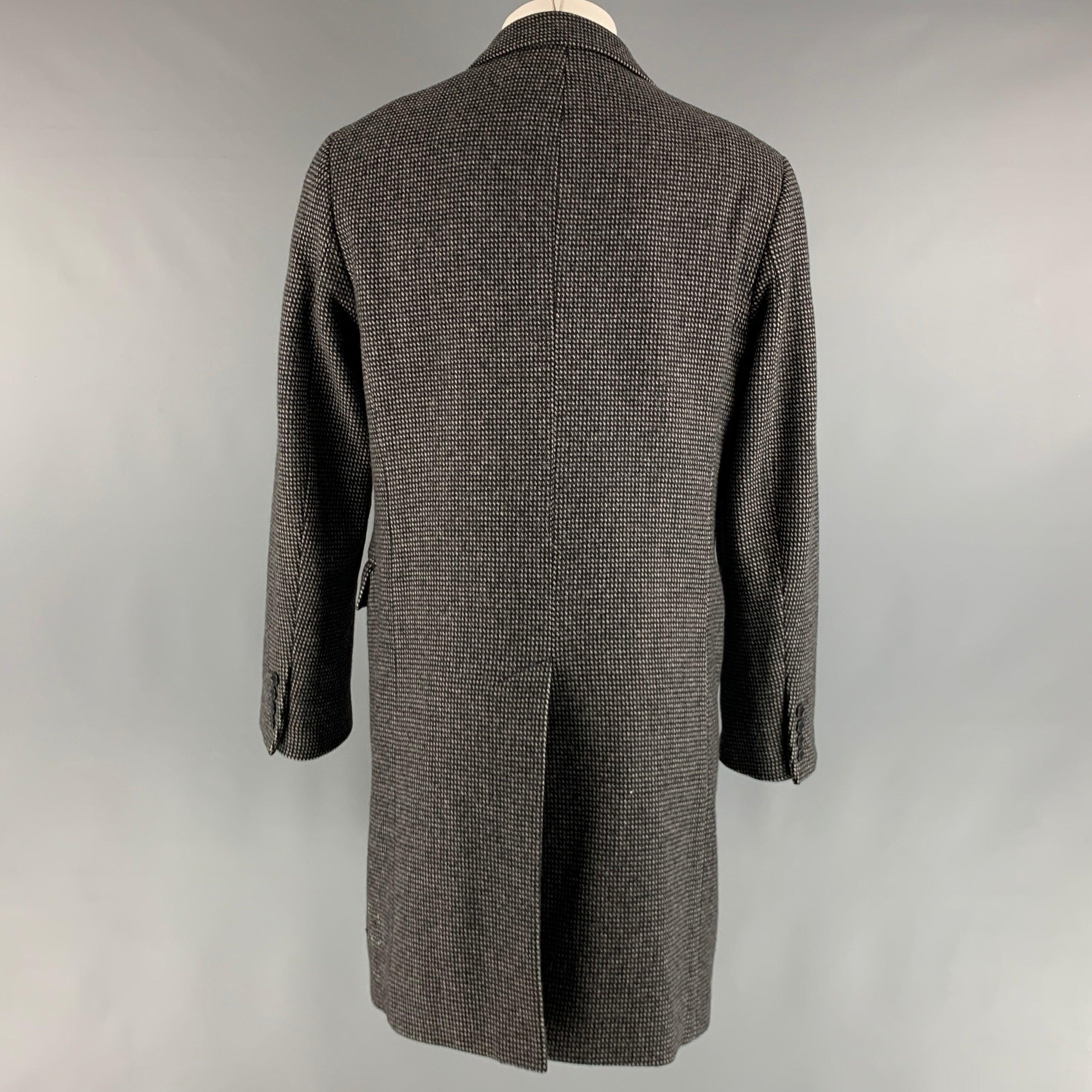 THEORY Size M Black Grey Woven Wool Cashmere Peak Lapel Coat In Good Condition For Sale In San Francisco, CA