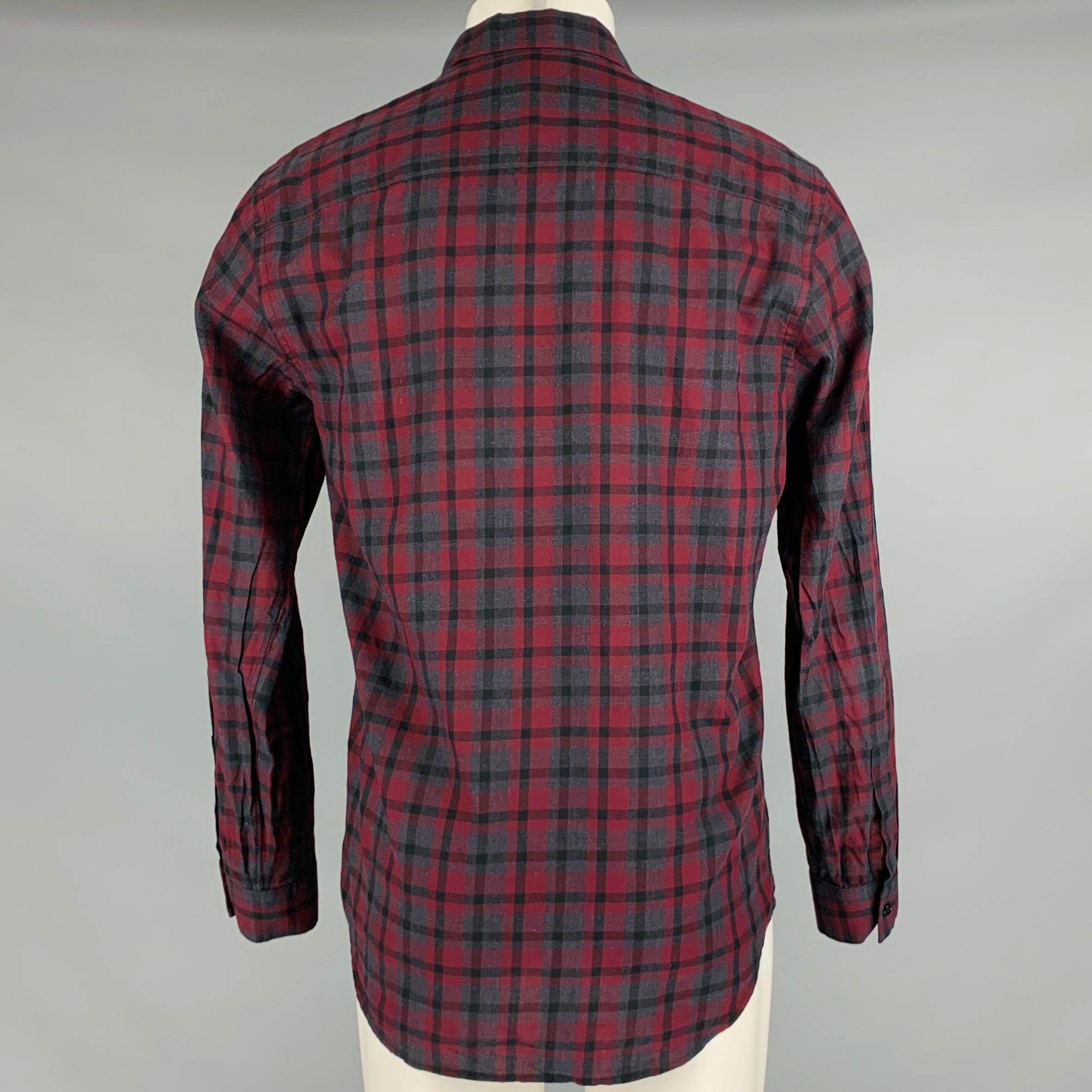 THEORY Size M Burgundy Charcoal Plaid Cotton Button Up Long Sleeve Shirt In Good Condition For Sale In San Francisco, CA