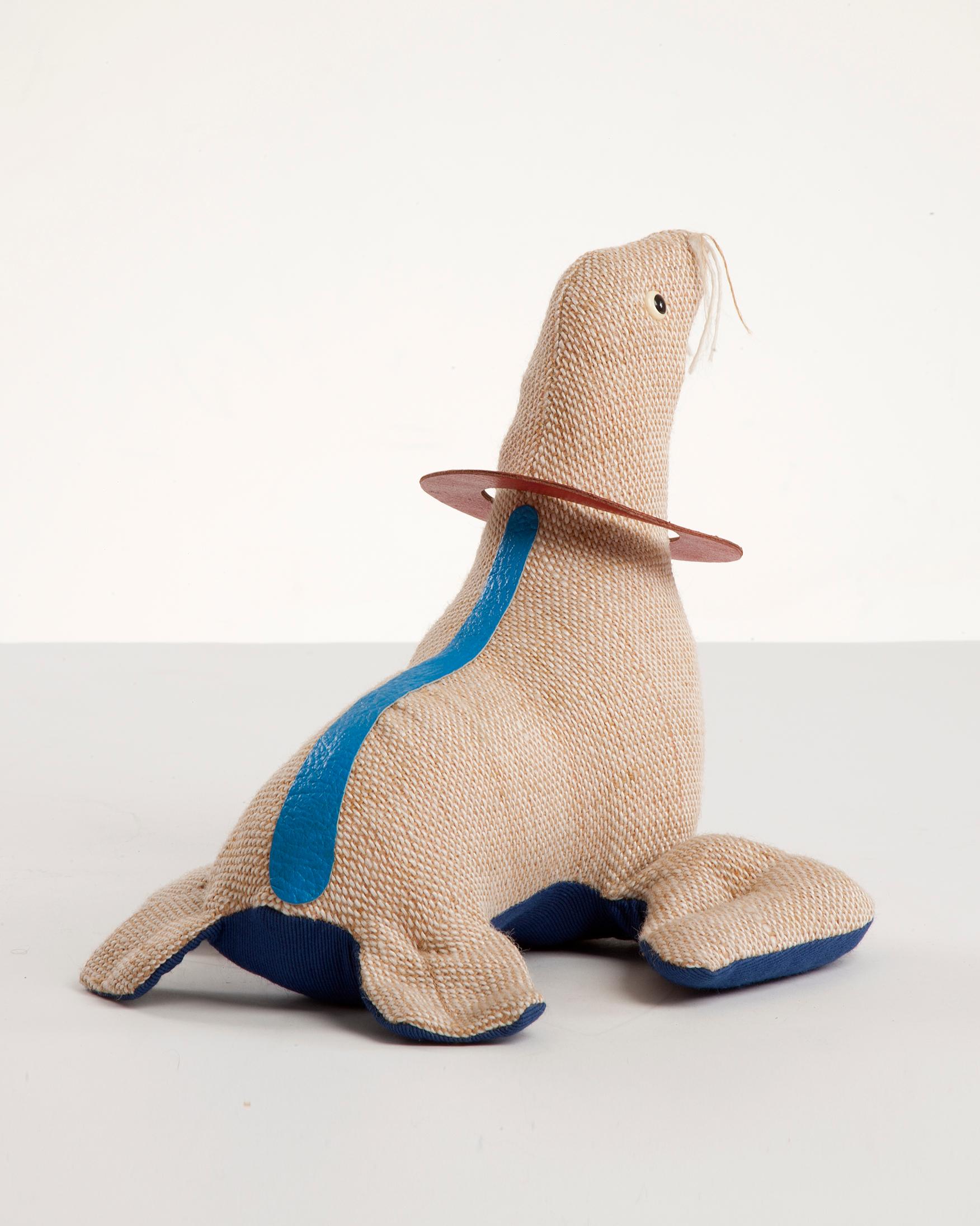 Therapeutic Toy Seal in jute with leather detailing. Designed and made by Renate Müller for H. Josef Leven, Sonneberg, Germany, produced between 1965-1971.
 