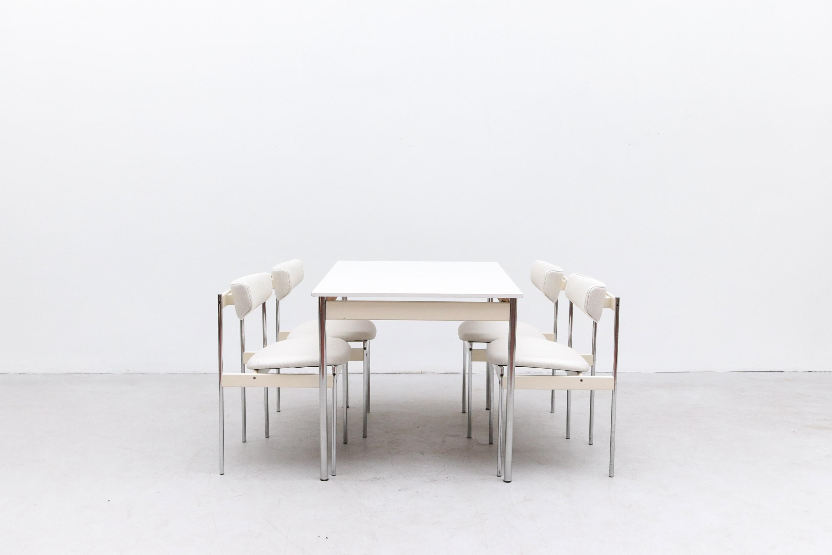 Thereca 5 Piece White on White Dining Set In Good Condition In Los Angeles, CA