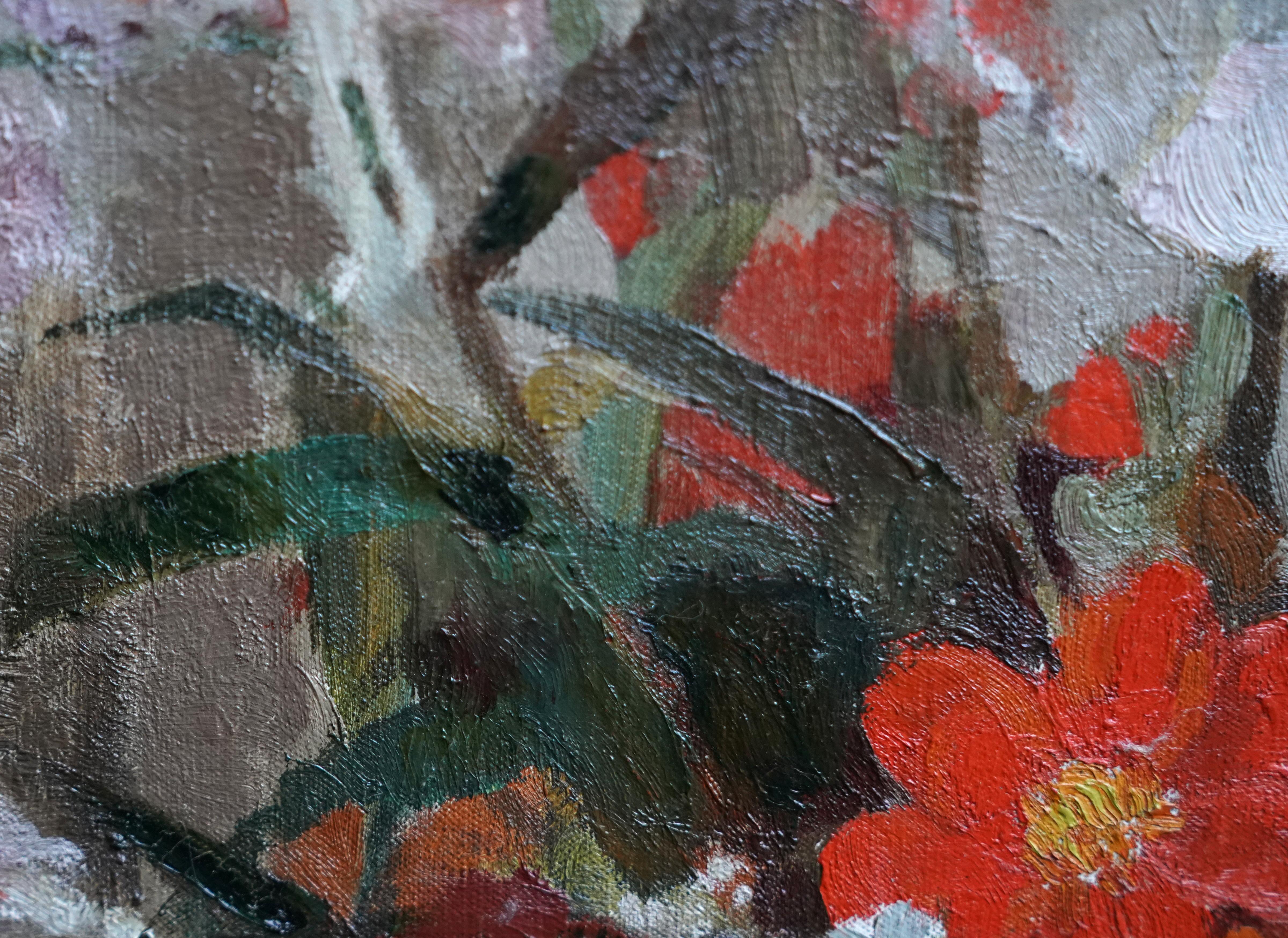 Weiße und orangefarbene Blumen in einer Schale – florales Ölgemälde des britischen Impressionismus im Angebot 7