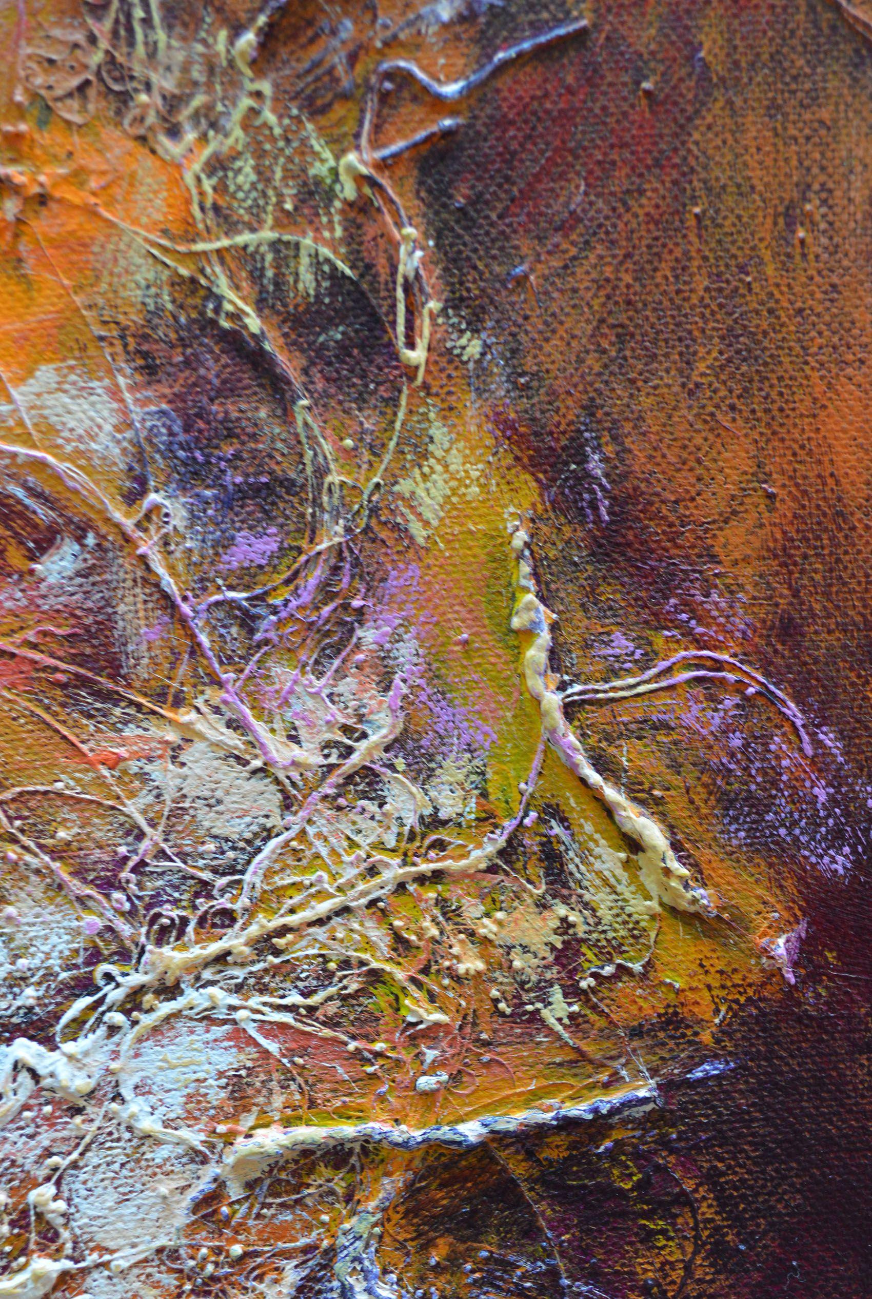 Hermosos tonos púrpura, malva, granate y naranja quemado se mezclan con este encantador árbol. La superficie texturizada se creó con tejidos finos. Es una belleza.  :: Pintura :: Contemporánea :: Esta obra viene con un certificado oficial de