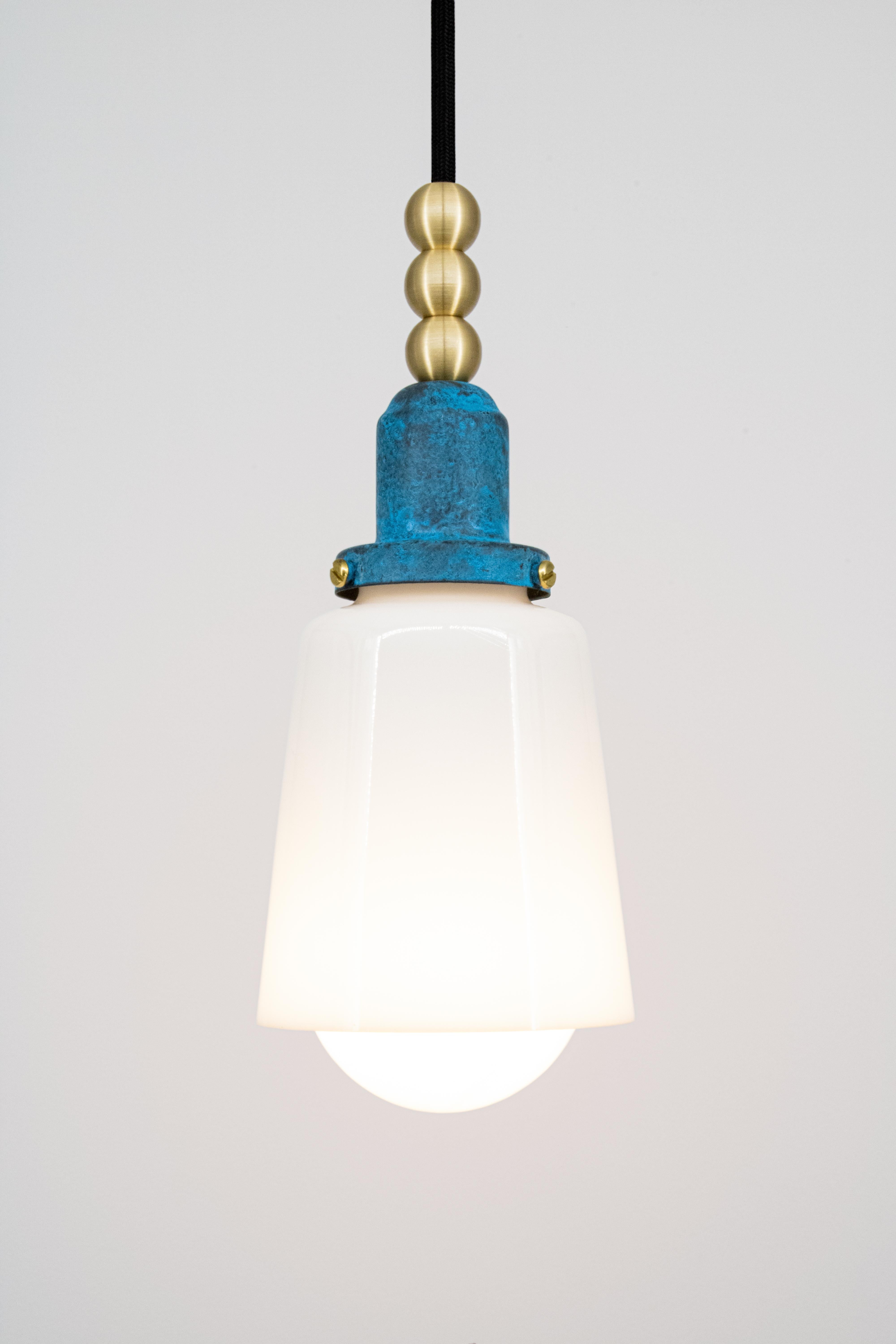 Produced by Trella’s skilled team of artisans, the Therese Pendant light is a small vet versatile fixture. Perfect for use over bars, nightstands, kitchen islands, or any space in need of a warm inviting glow. The Therese pendant light features a