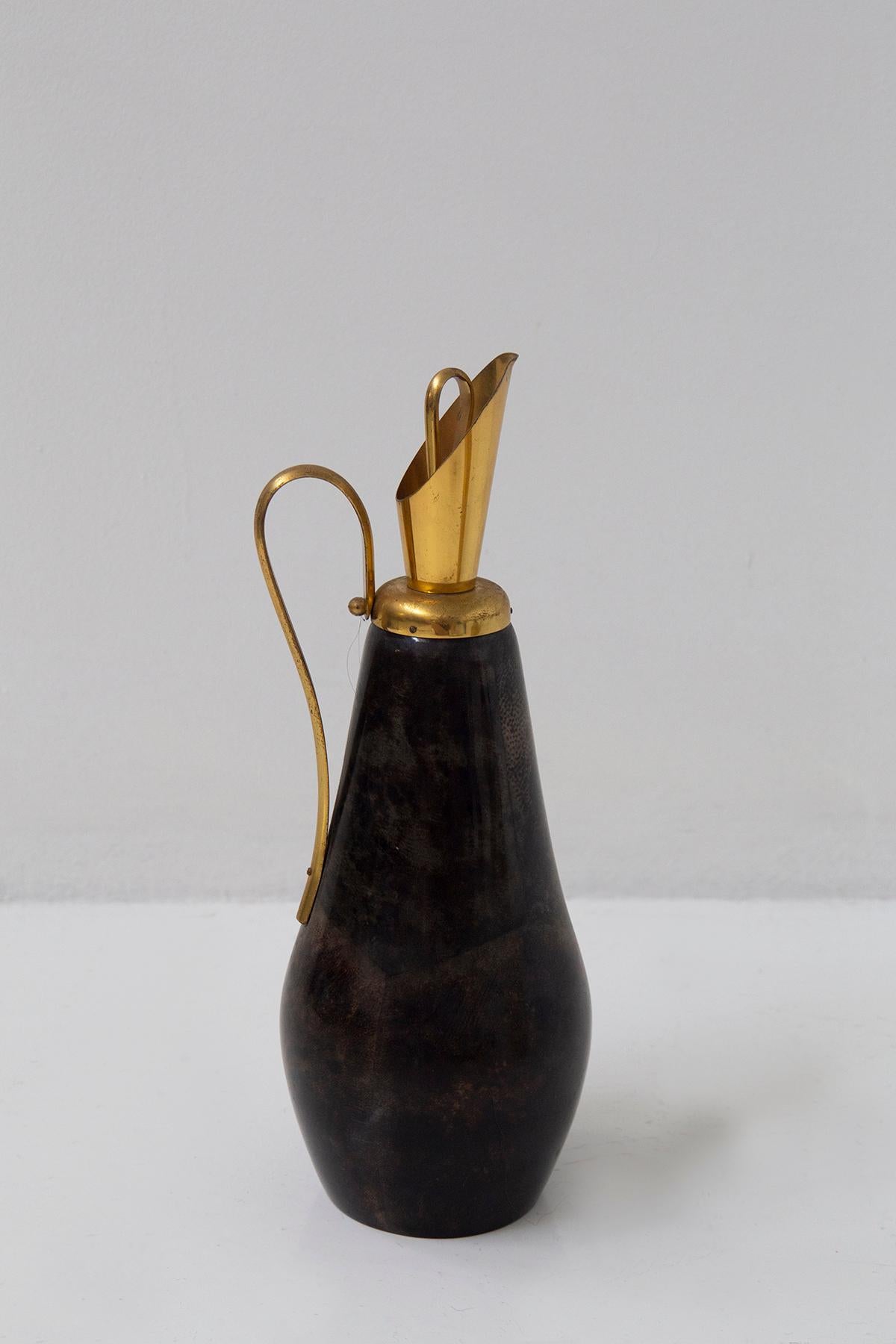 Mid-Century Modern Thermal carafe in brass and Parchment by Aldo Tura for Macabo