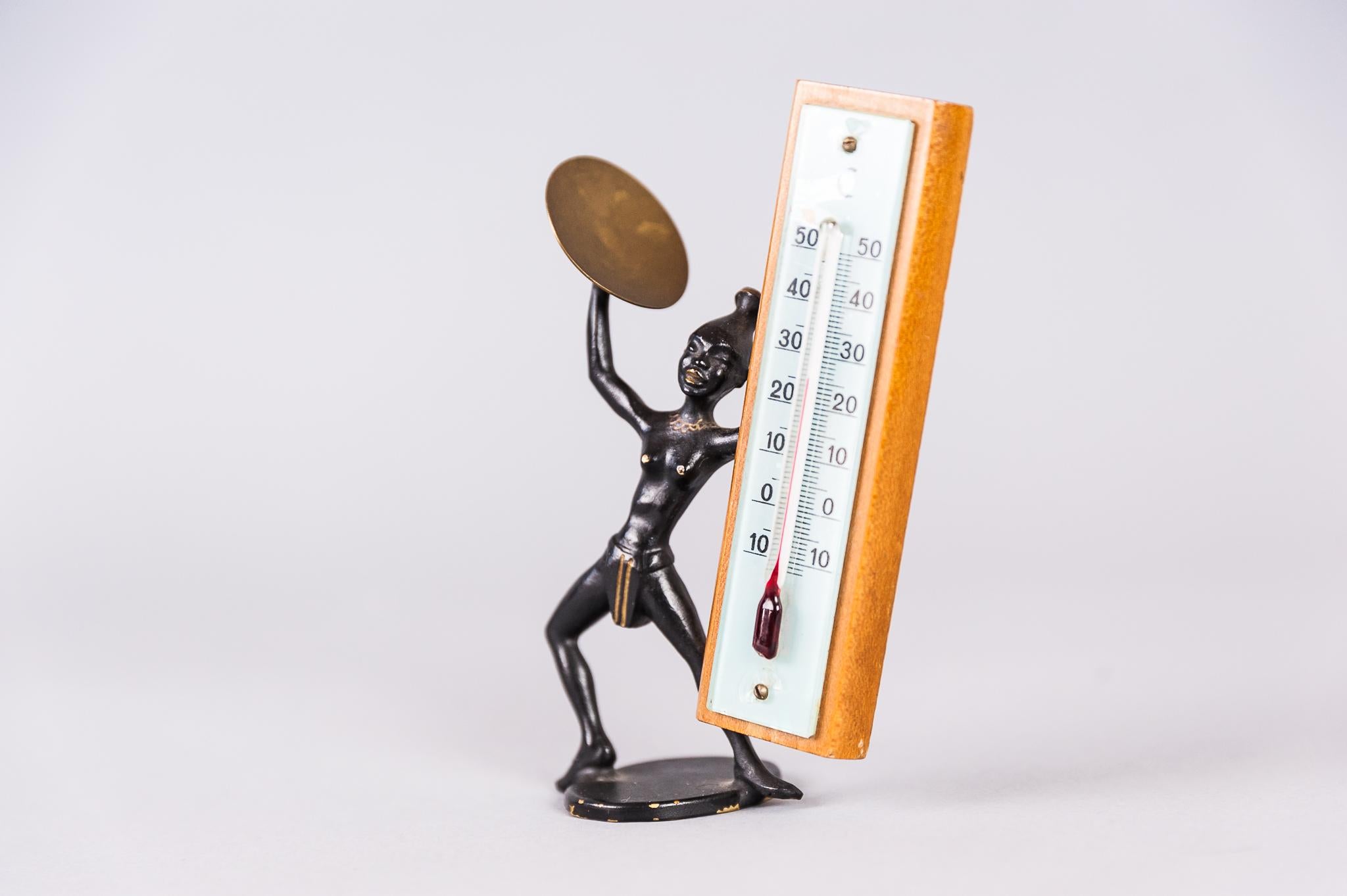Thermometer in the style of Hagenauer, 1950s.
Original condition.