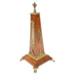 Termómetro de madera de roble en forma de obelisco, Francia, 1860
