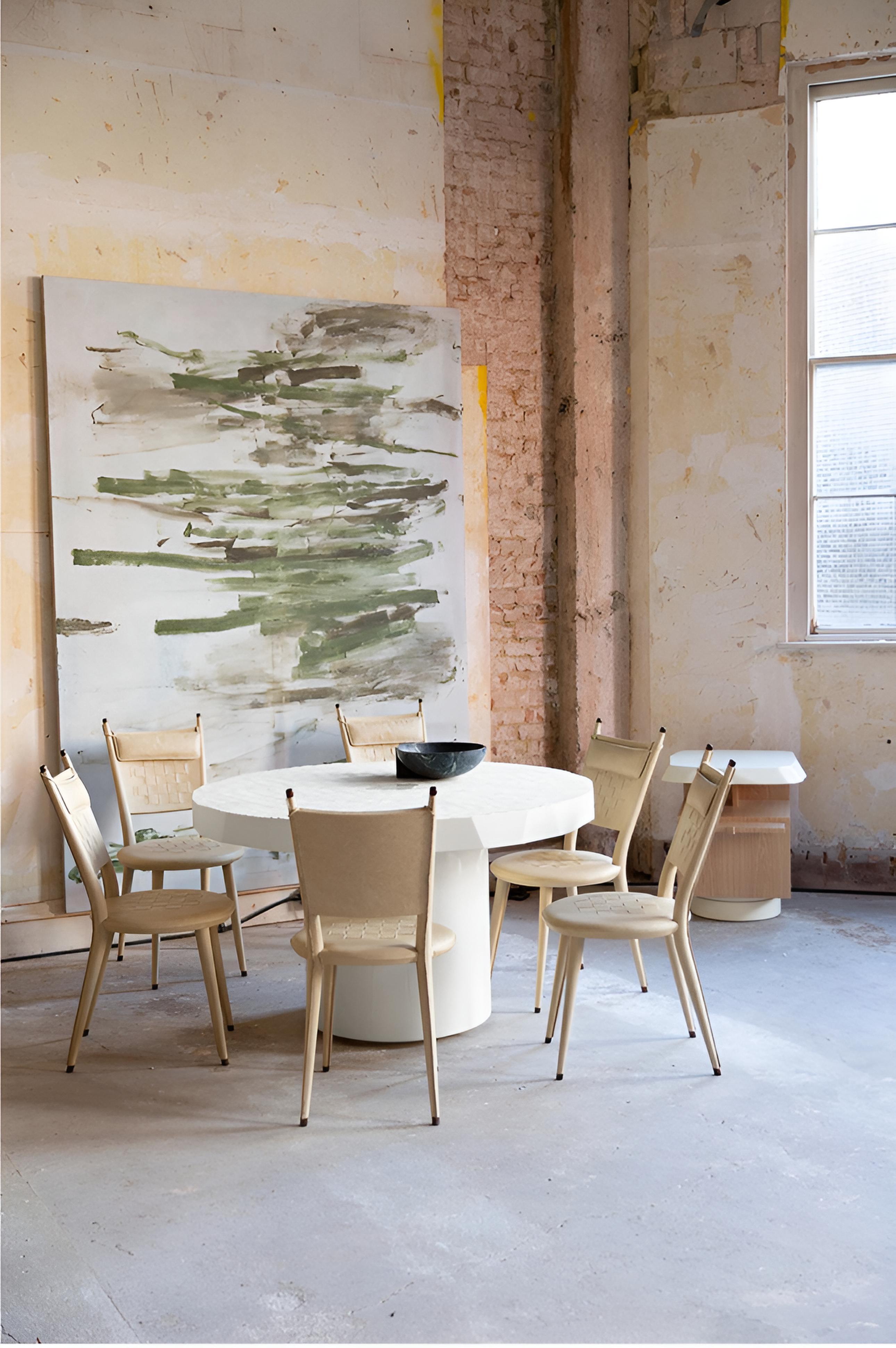 Thersia lederstuhl by Pierre Augustin Rose (Moderne) im Angebot