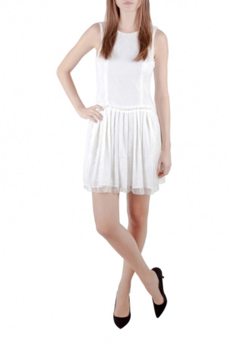 Theyskens Theory White Lace Sleeveless Dinal Dress M im Zustand „Relativ gut“ im Angebot in Dubai, Al Qouz 2