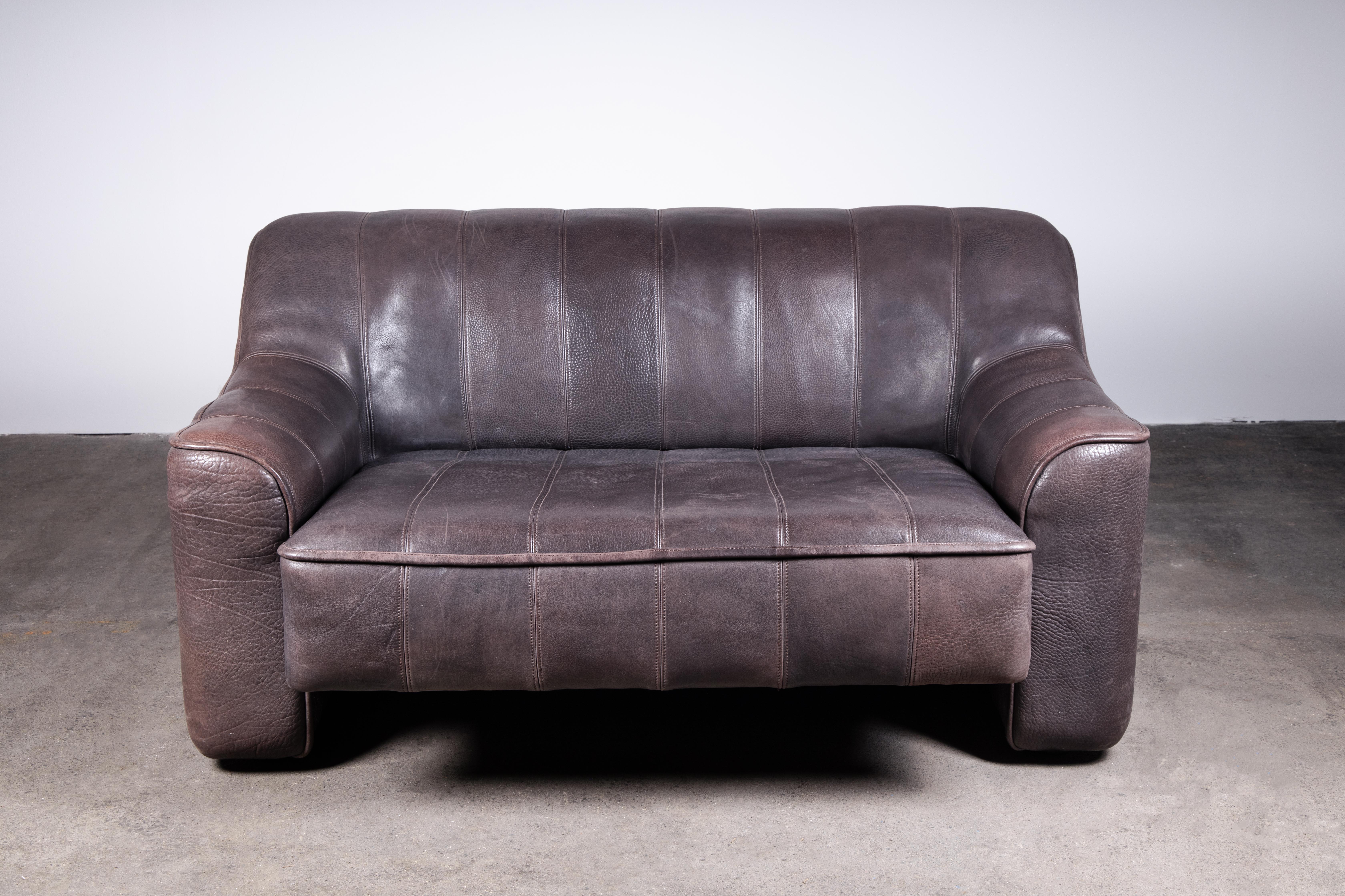Mid-Century Modern Thick and Soft Buffalo Leather De Sede DS-44 Loveseat Sofa