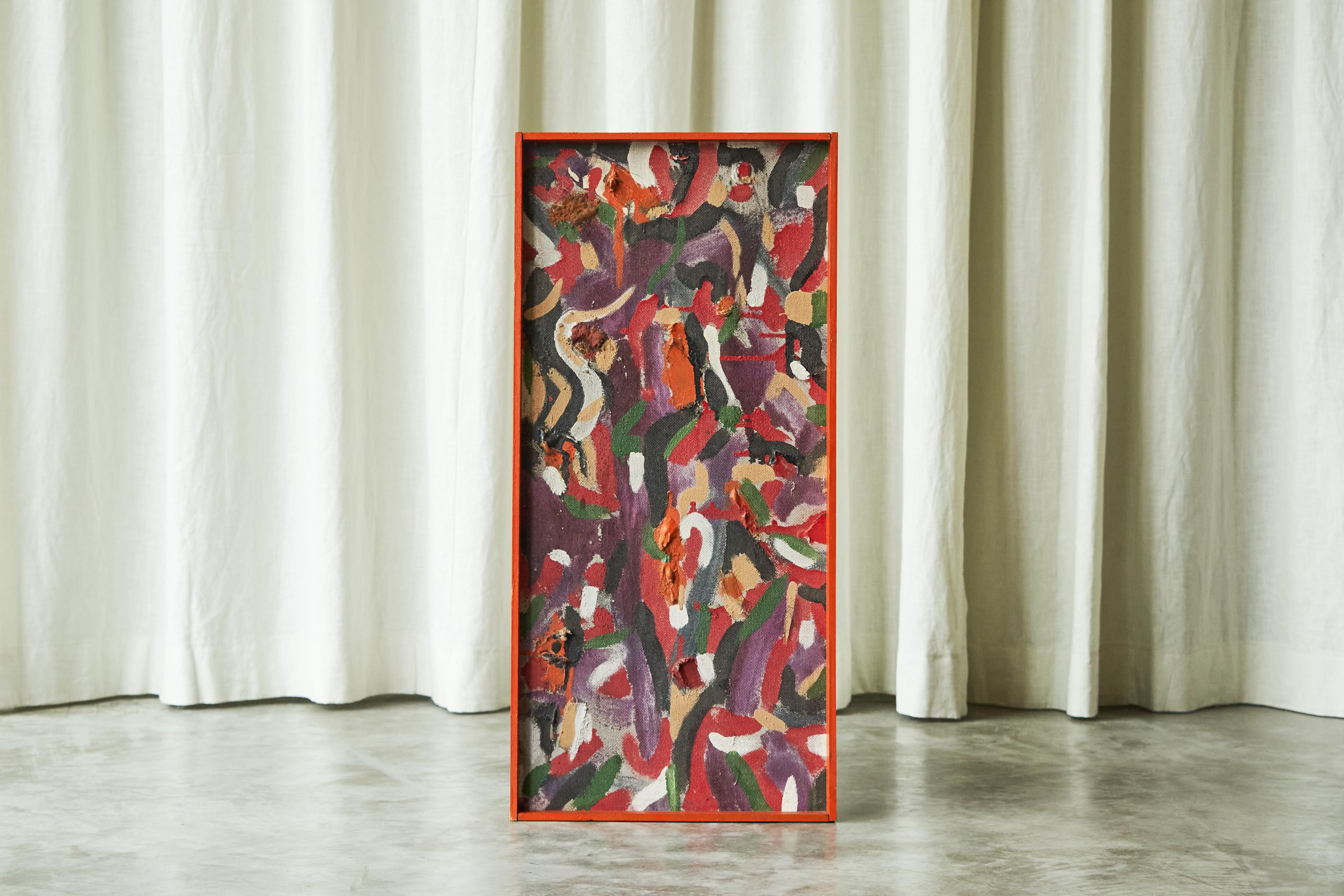 Olio su tela di stampo espressionista astratto, Europa, anni '60.

Questo dipinto di metà secolo è una vivida esplorazione del colore e della forma, che cattura l'essenza dell'espressionismo astratto. L'opera mostra un gioco dinamico di tinte: viola