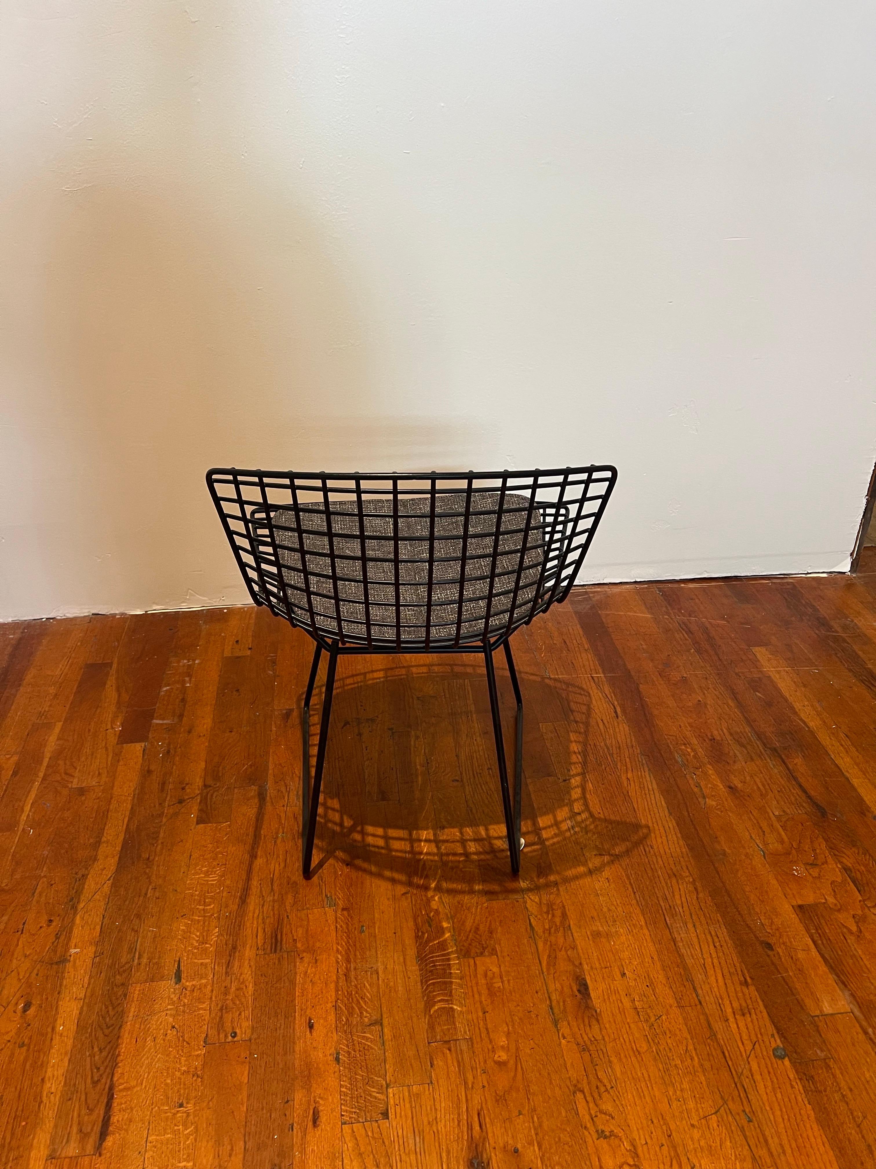 American Thick Black Metal Original Harry Bertoia Desk Dining Patio Chair for Knoll For Sale
