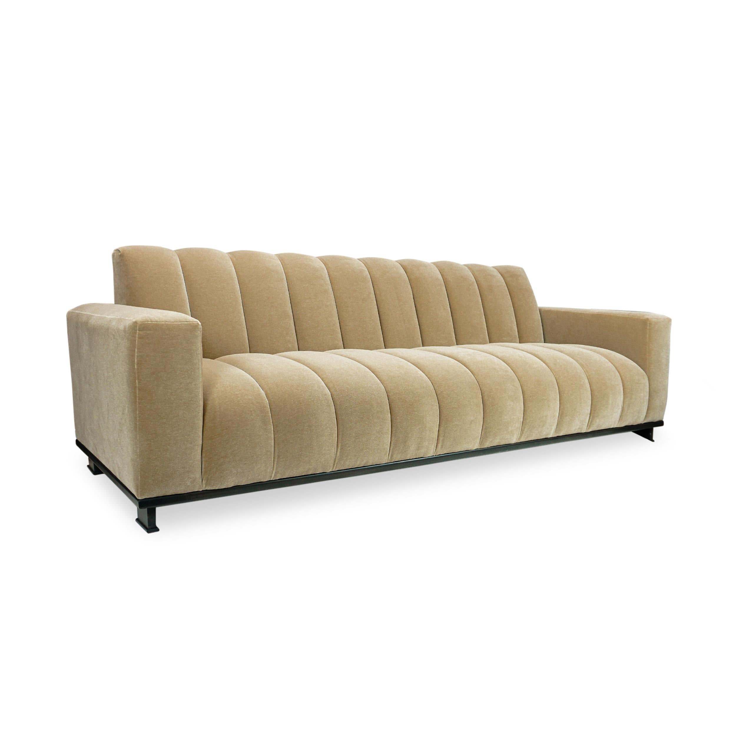 Thick Channeled Biege Samt-Sofa (amerikanisch) im Angebot