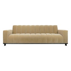 Thick Channeled Biege Samt-Sofa
