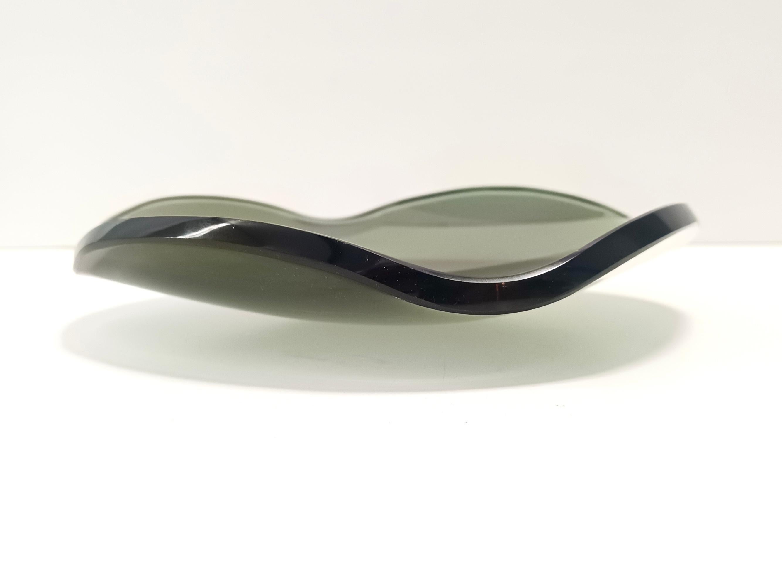 Thick Dark Green Glass Centerpiece / Trinket Bowl attr. to Fontana Arte, Italy For Sale 1