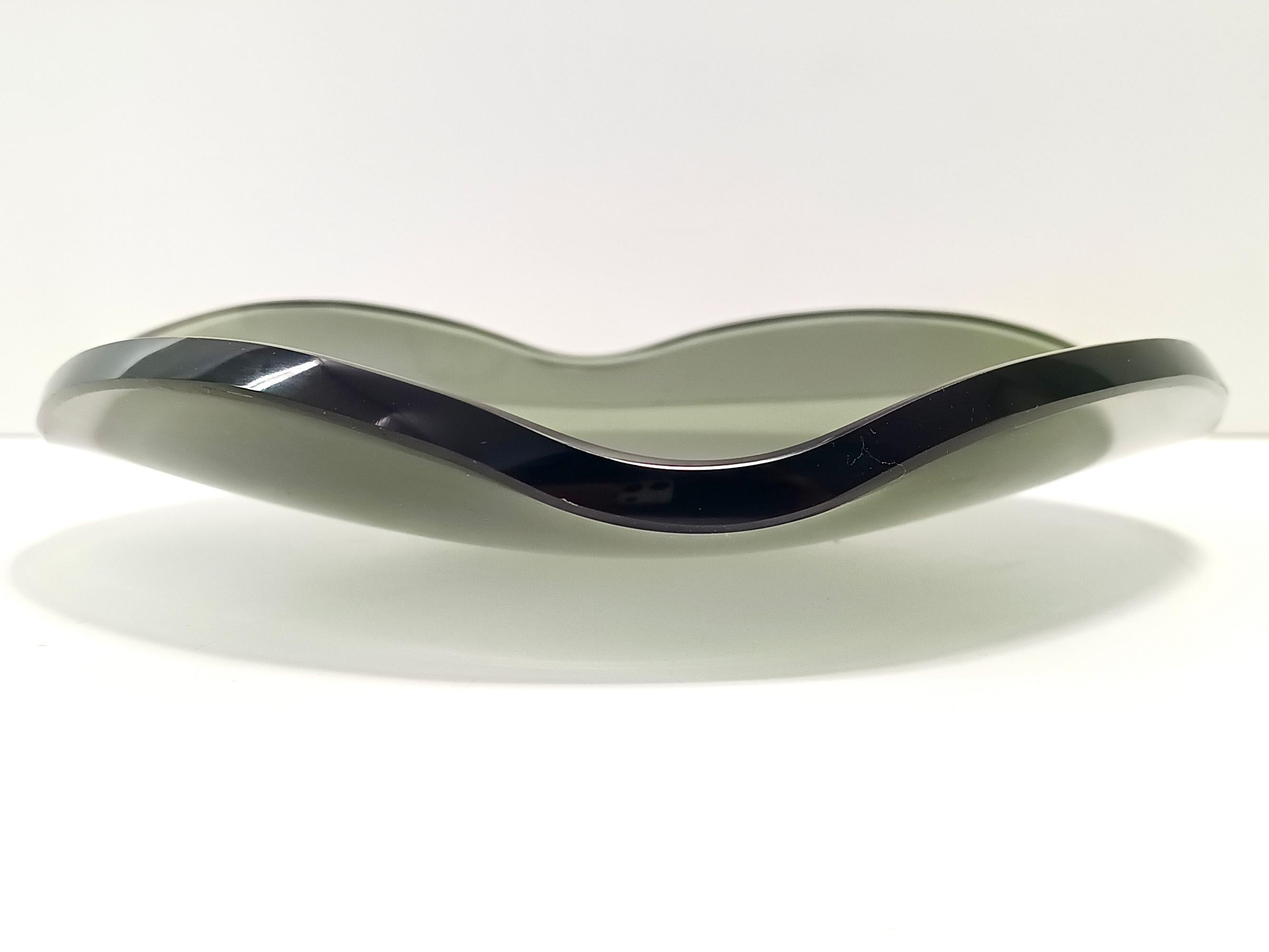 Thick Dark Green Glass Centerpiece / Trinket Bowl attr. to Fontana Arte, Italy For Sale 2