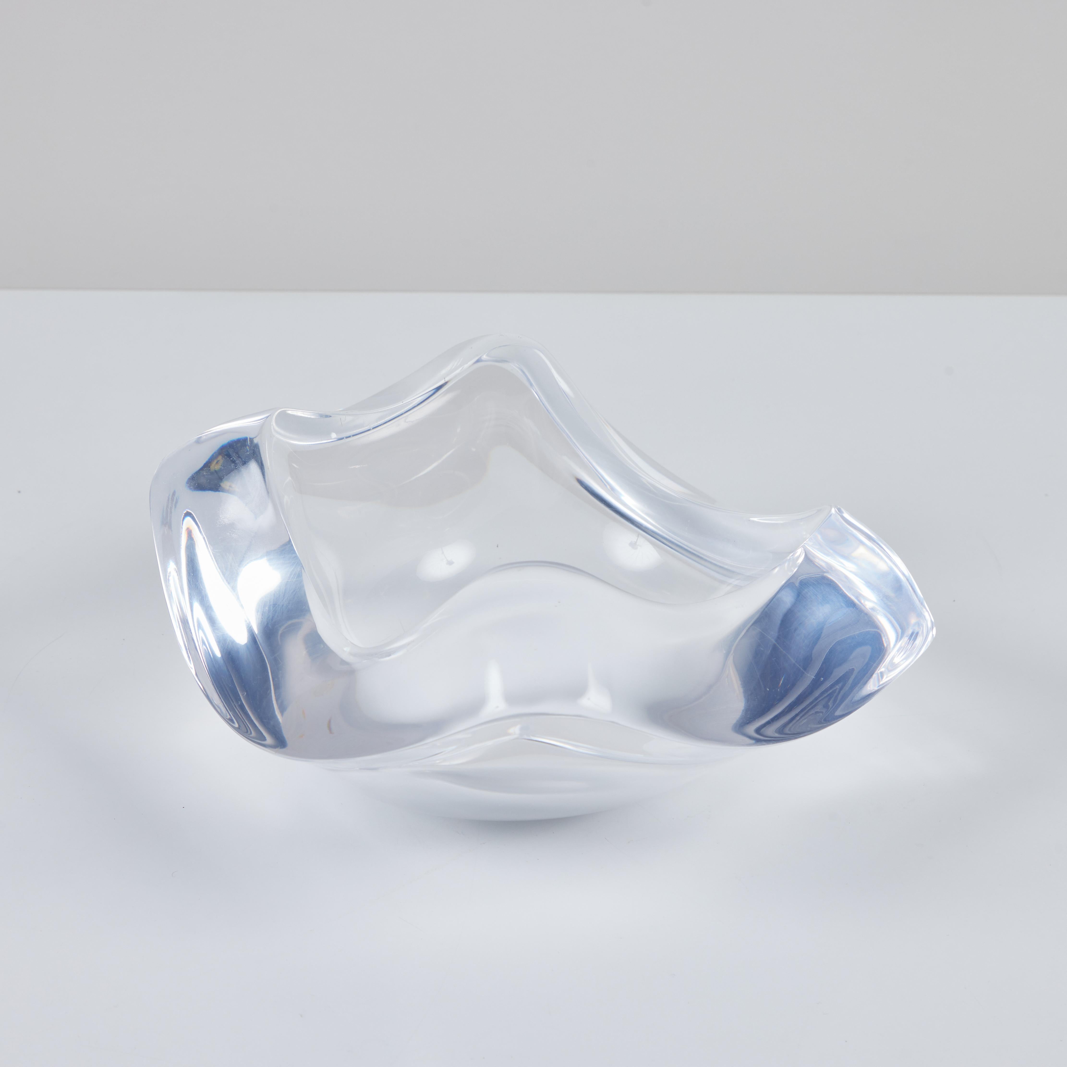 Thick Edge Astrolite Lucite Bowl by Ritts Co. In Good Condition In Los Angeles, CA
