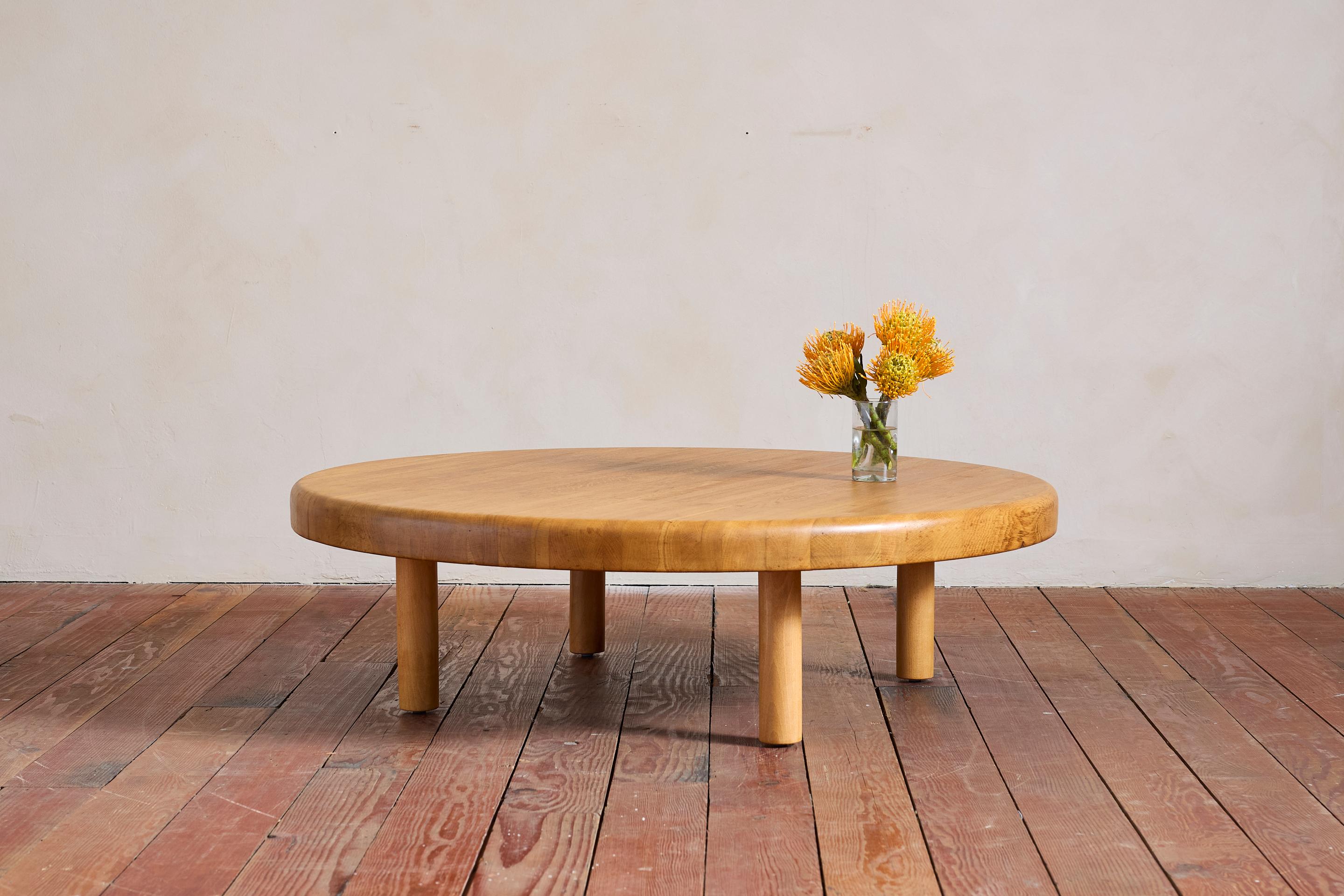 Dickes Französisch Oak Couchtisch im Zustand „Gut“ im Angebot in Beverly Hills, CA