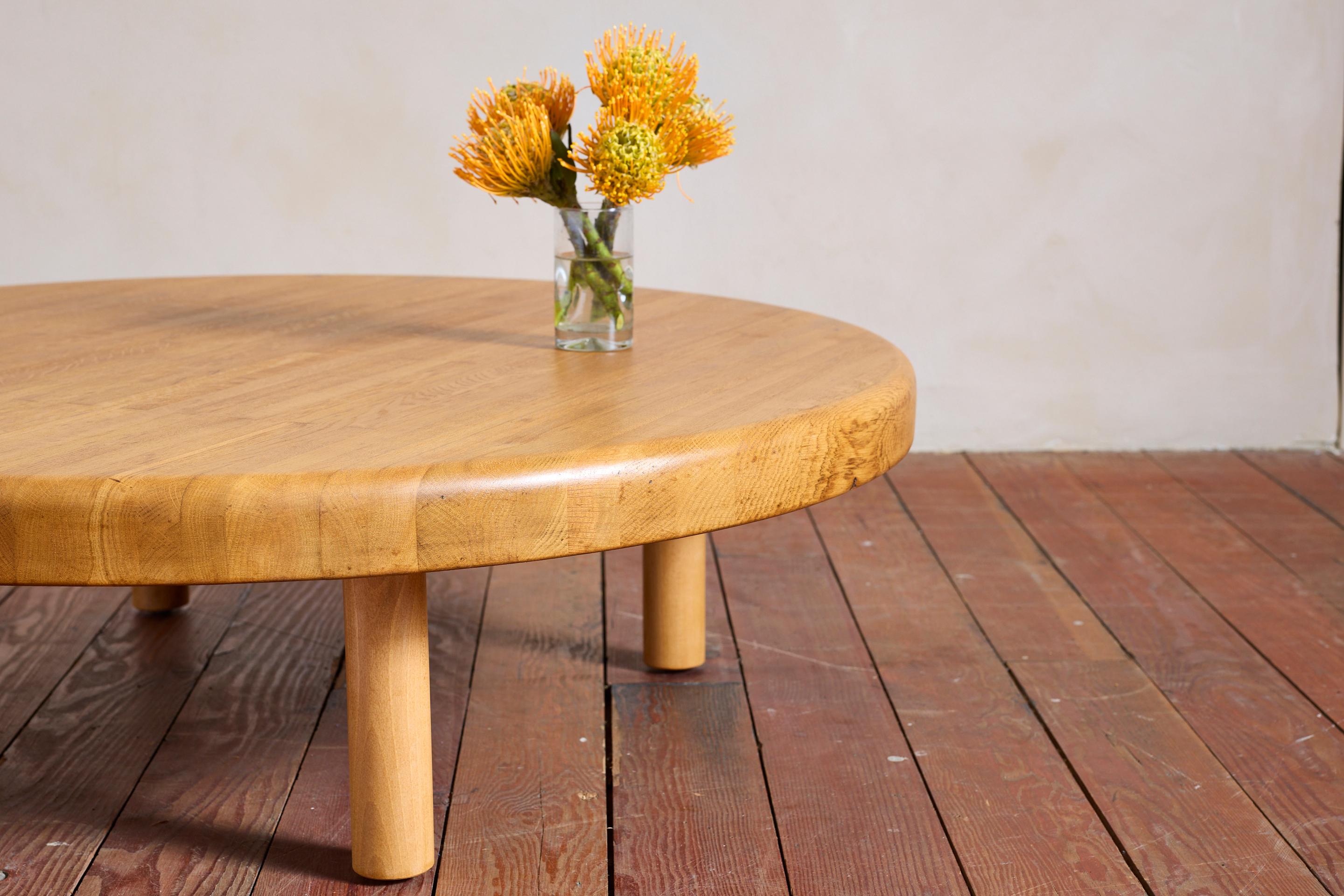 Dickes Französisch Oak Couchtisch (Mitte des 20. Jahrhunderts) im Angebot