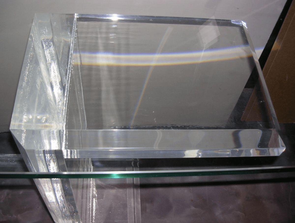 Thick Lucite Console in the Manner of Karl Springer In Good Condition For Sale In Los Angeles, CA