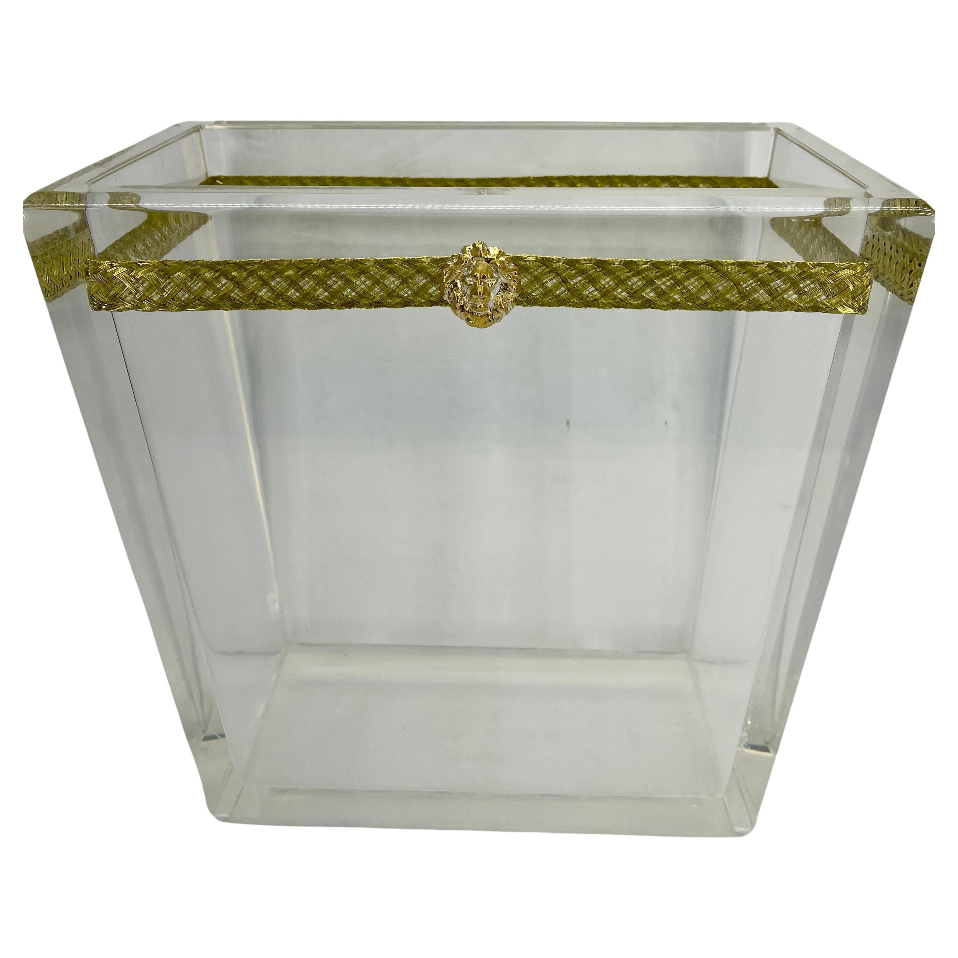 Mid-20th Century Thick Lucite Italian Magazine Rack with Lion Head and Gilt Metal Thread, Italy For Sale
