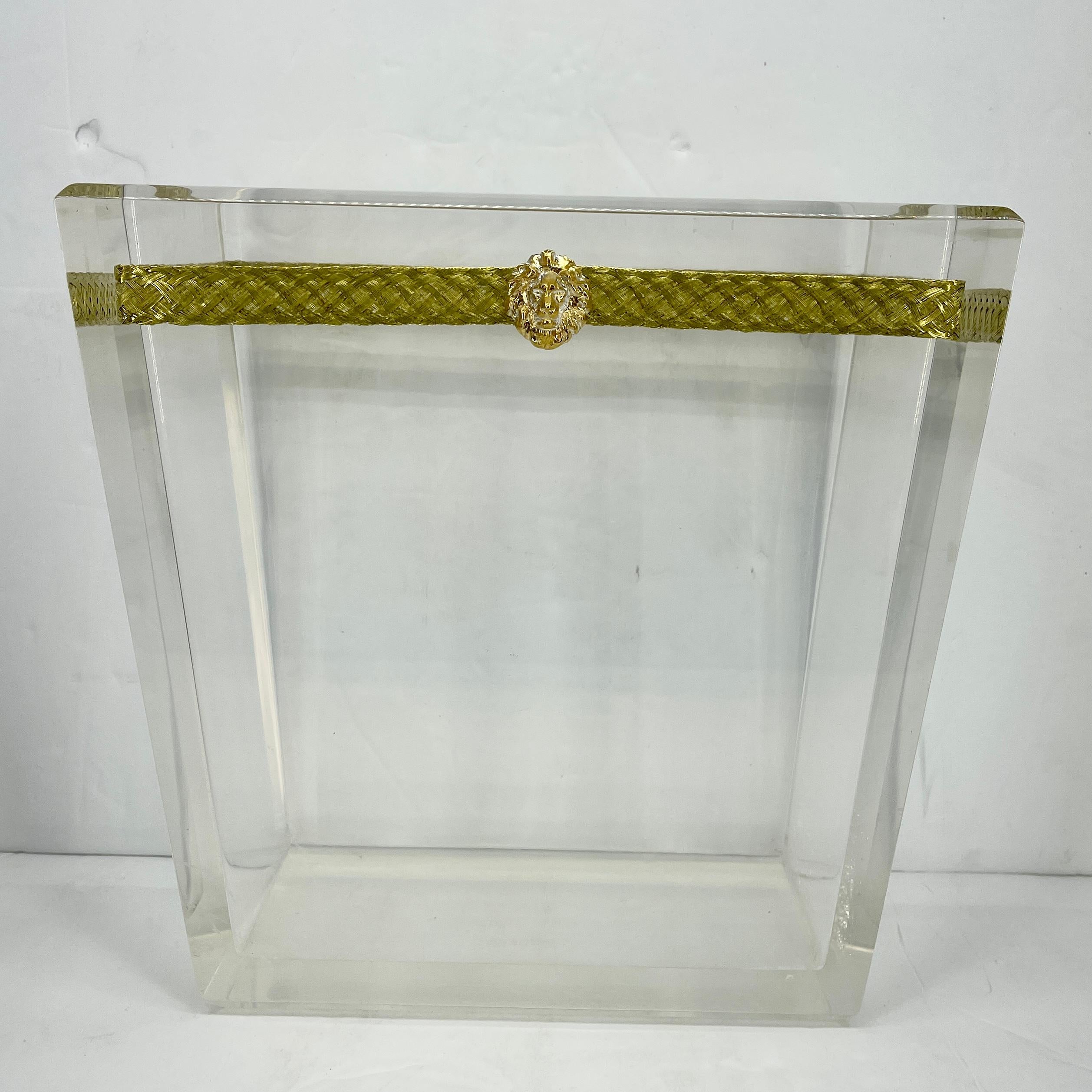 Brass Thick Lucite Italian Magazine Rack with Lion Head and Gilt Metal Thread, Italy For Sale